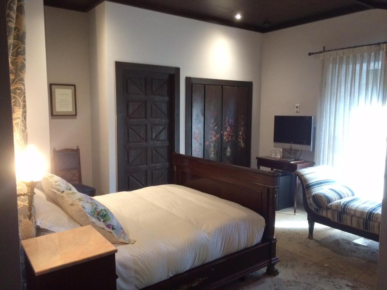 Suite - Photo 3