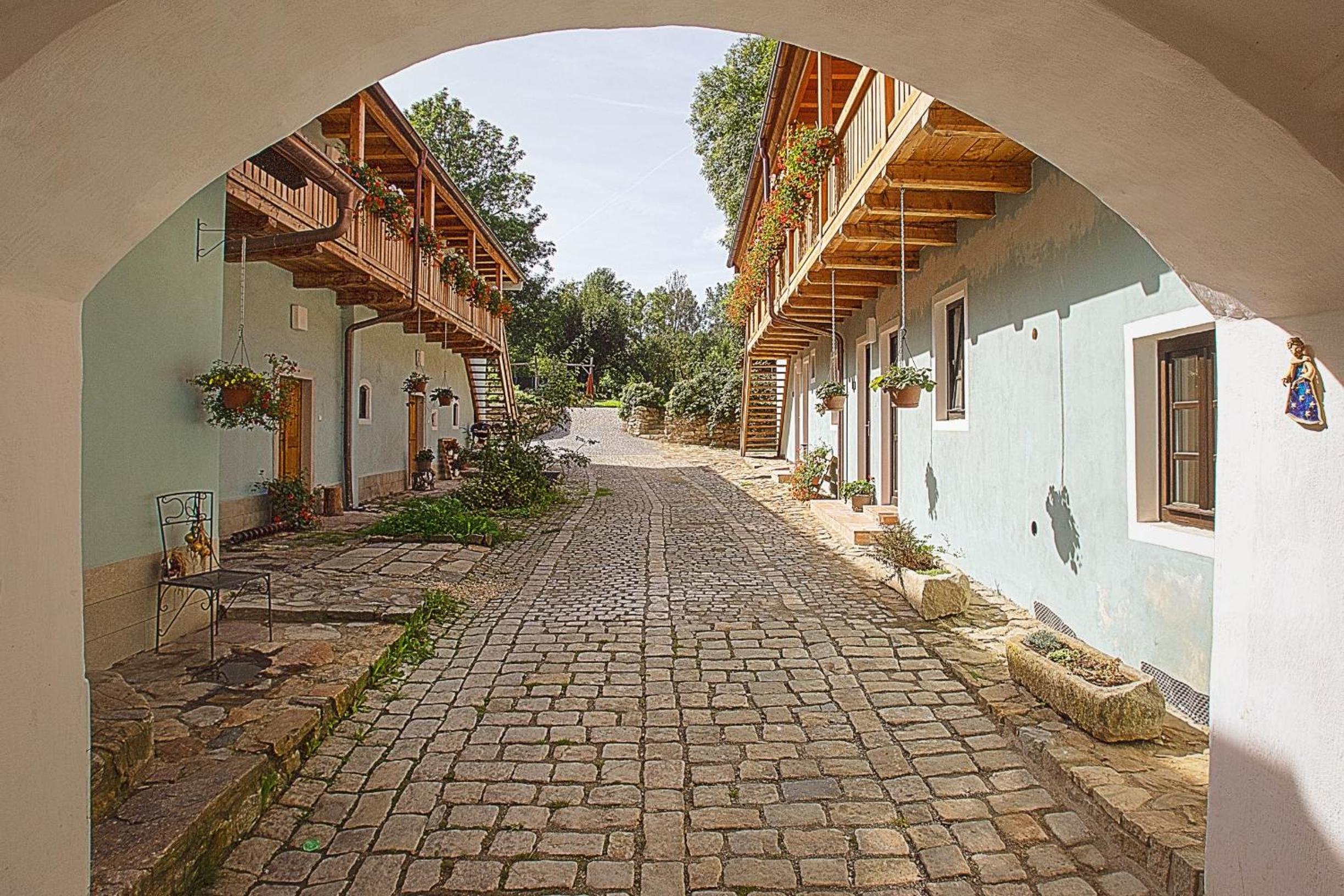 Maisonette photo 2