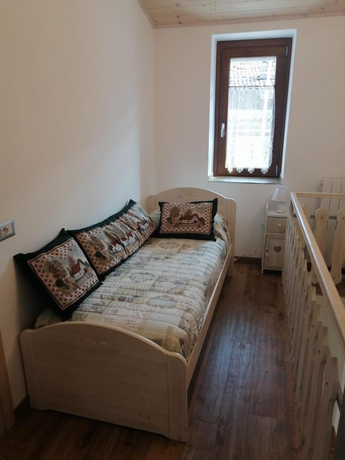 One-Bedroom House photo 1