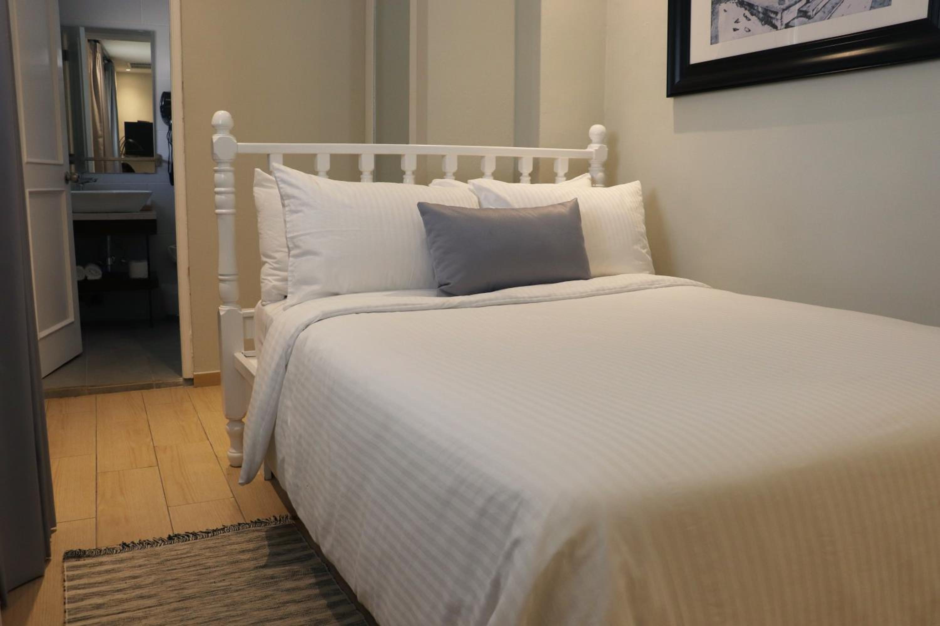 Standard Individual Room