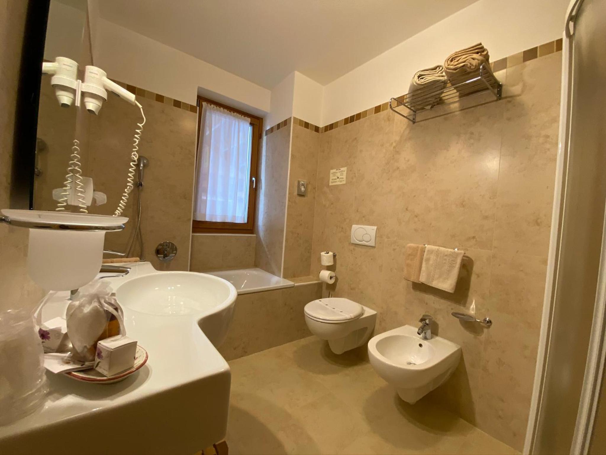 Classic Triple Room photo 3