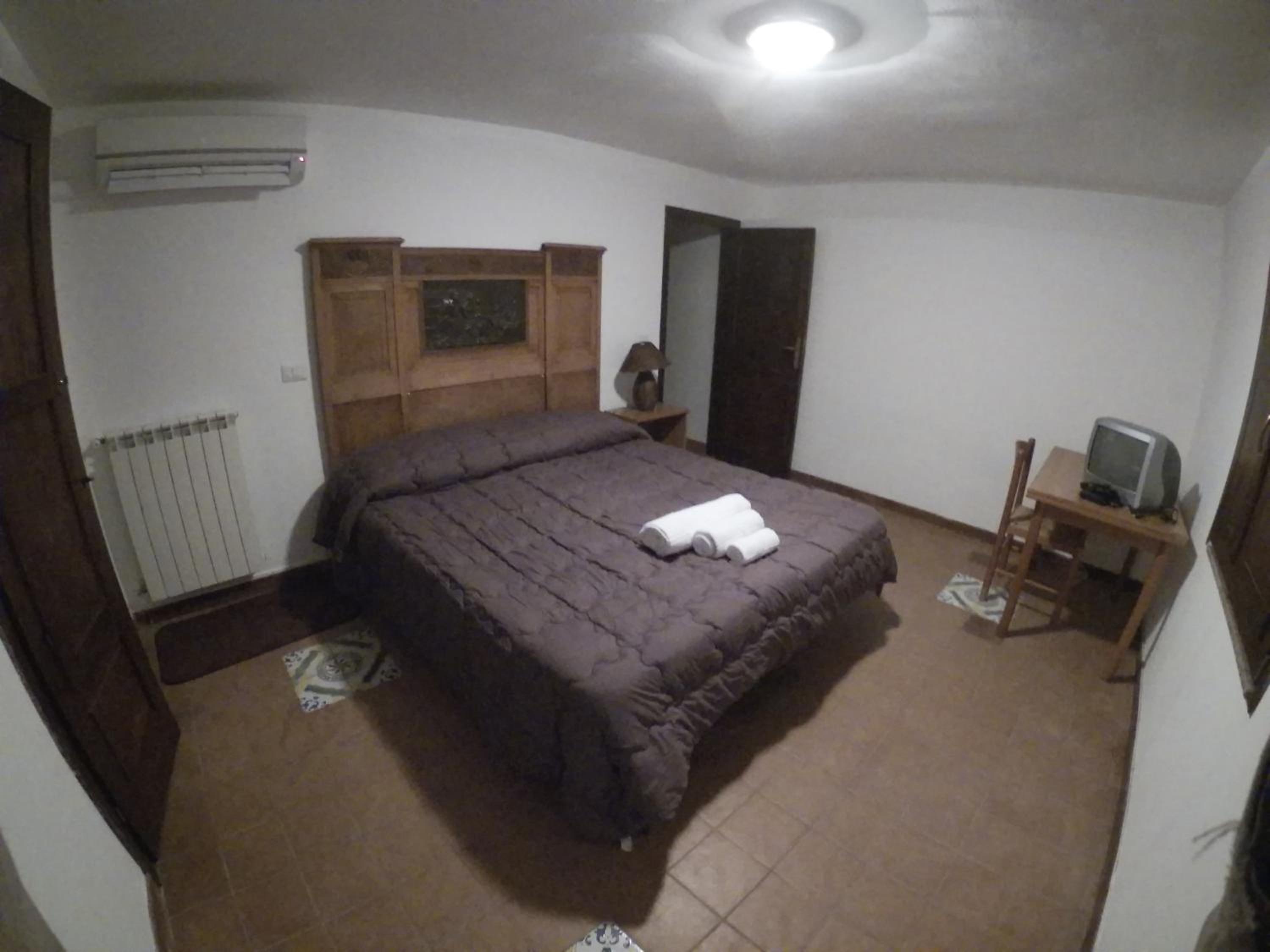 Double Room With Private Bathroom photo 1