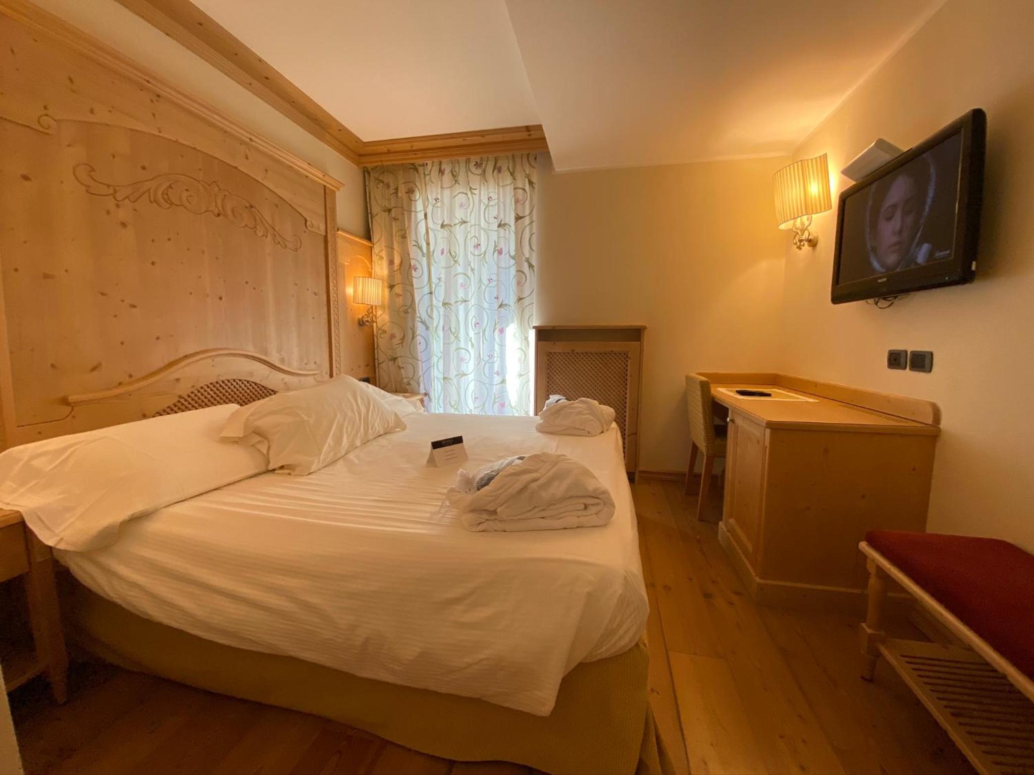 Classic Double or Twin Room photo 3