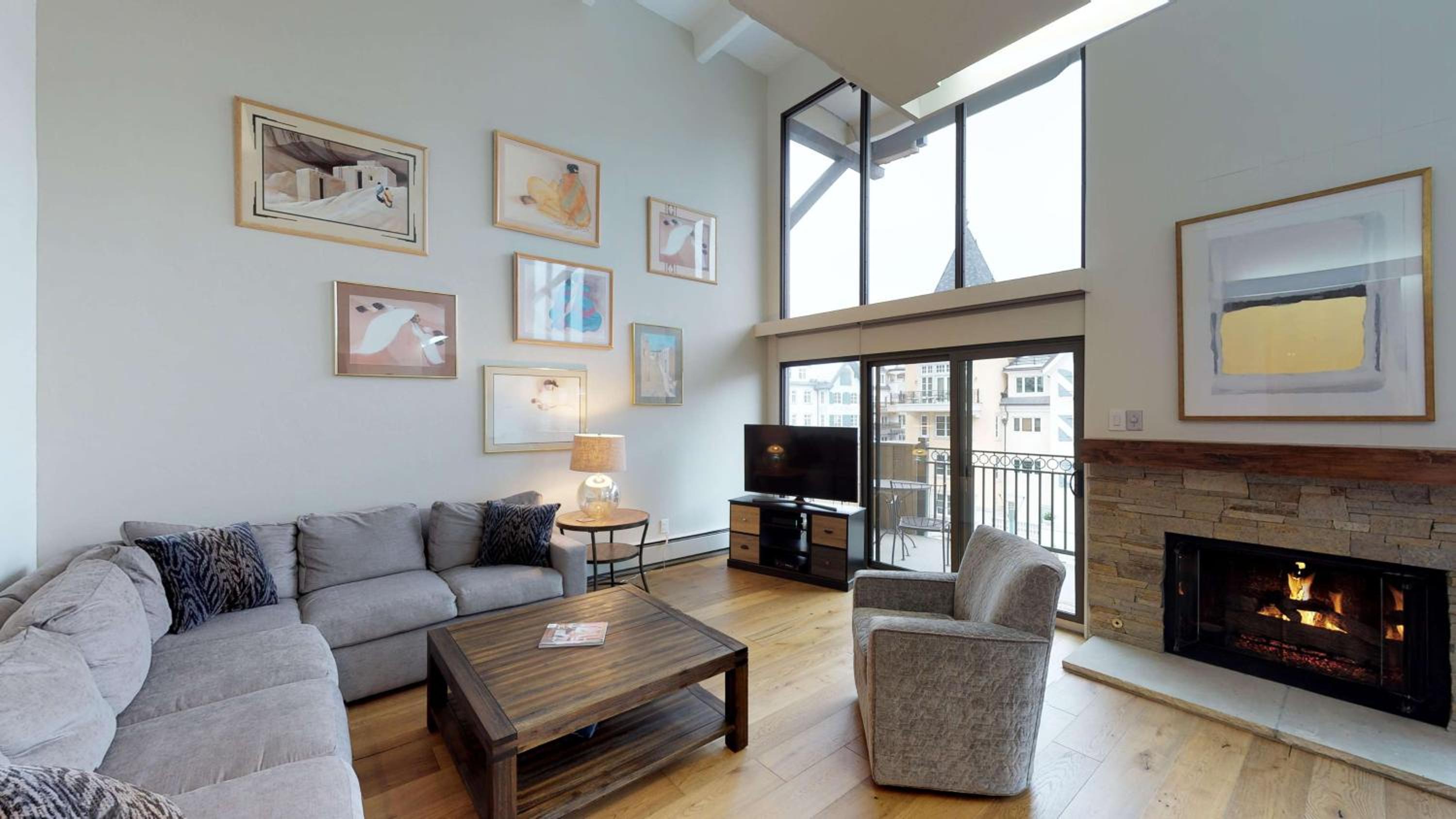 Four-Bedroom Deluxe Apartment