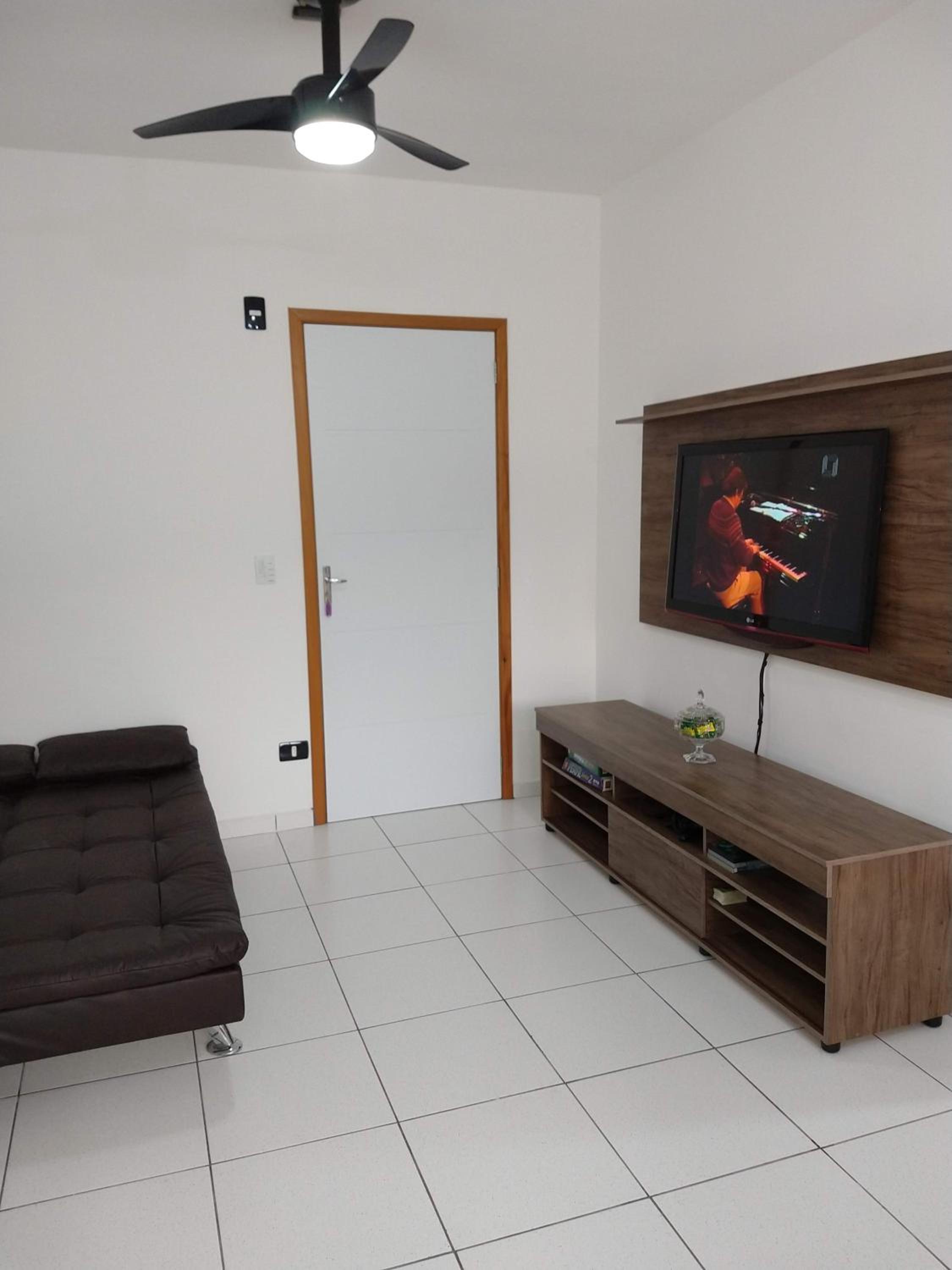 Two-Bedroom Apartment - Photo 2