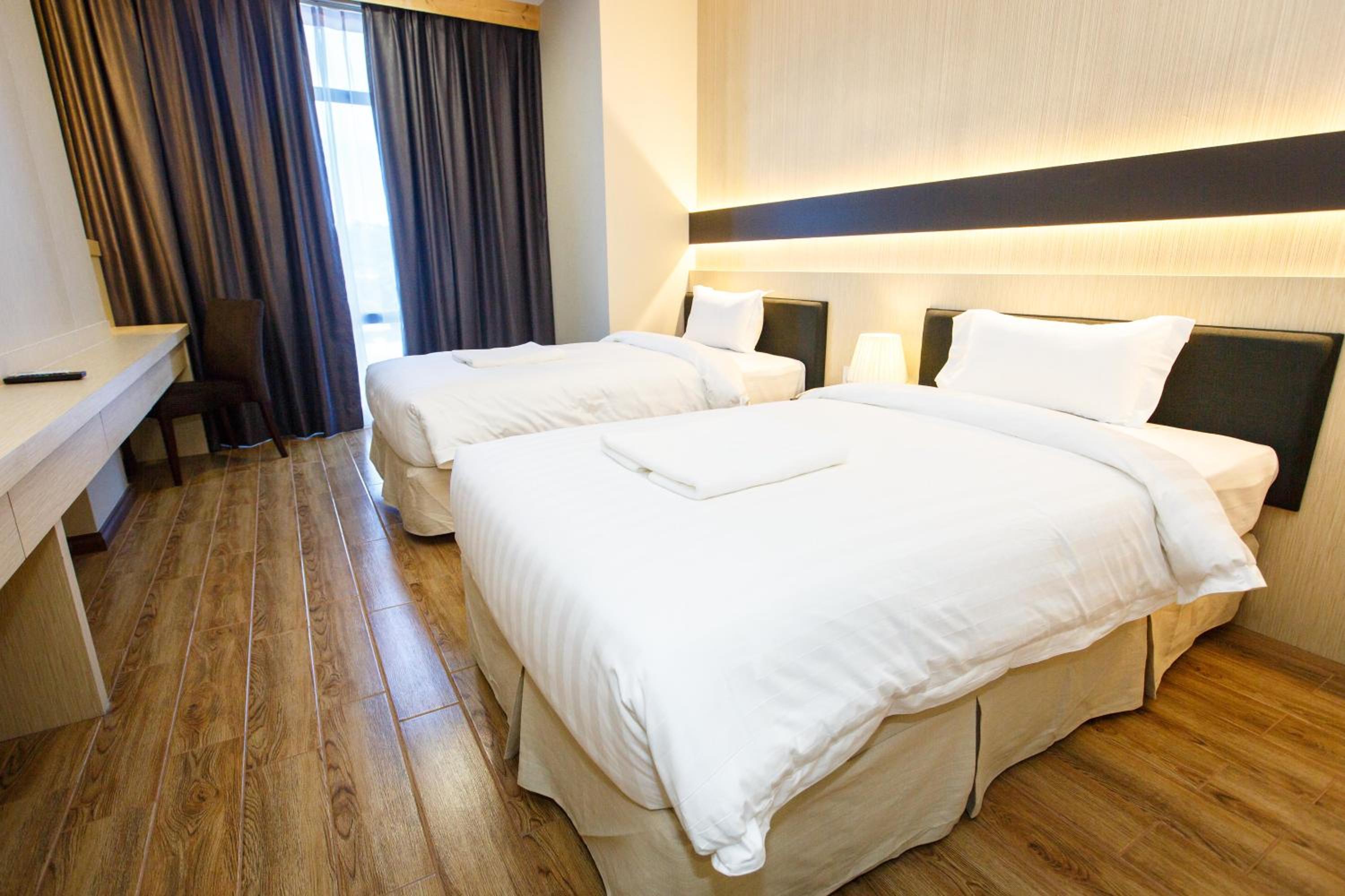 Deluxe Twin Room - Photo 1
