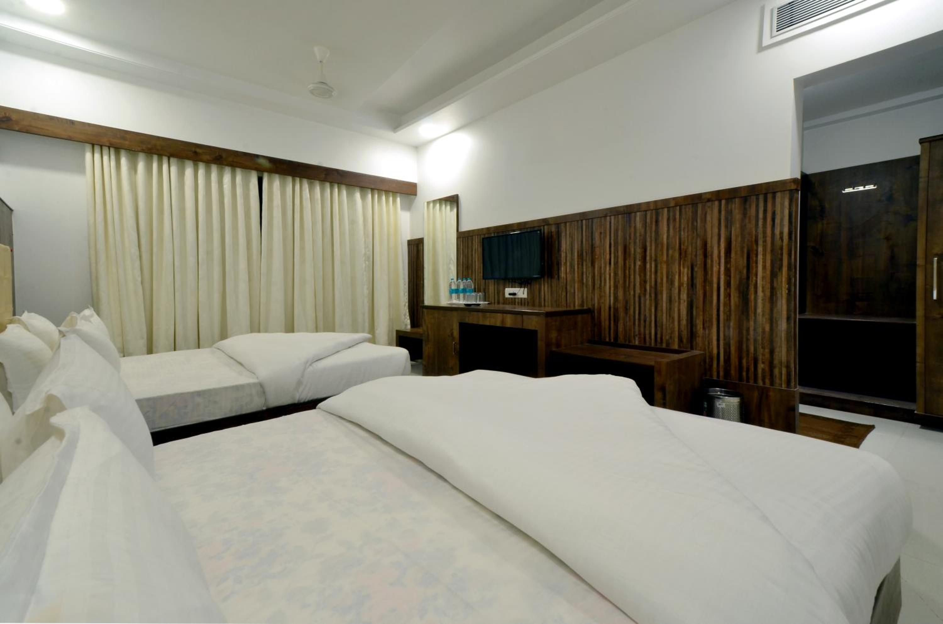 Deluxe Quadruple Room photo 2