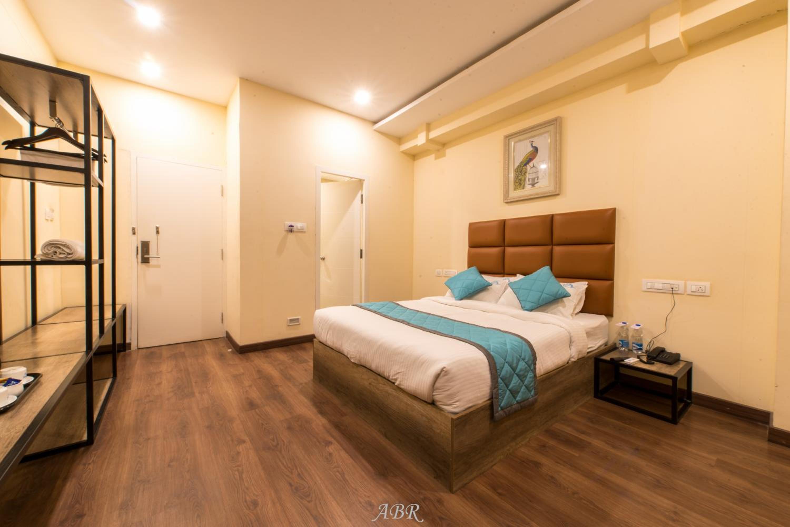 Deluxe Double Room - Photo 9