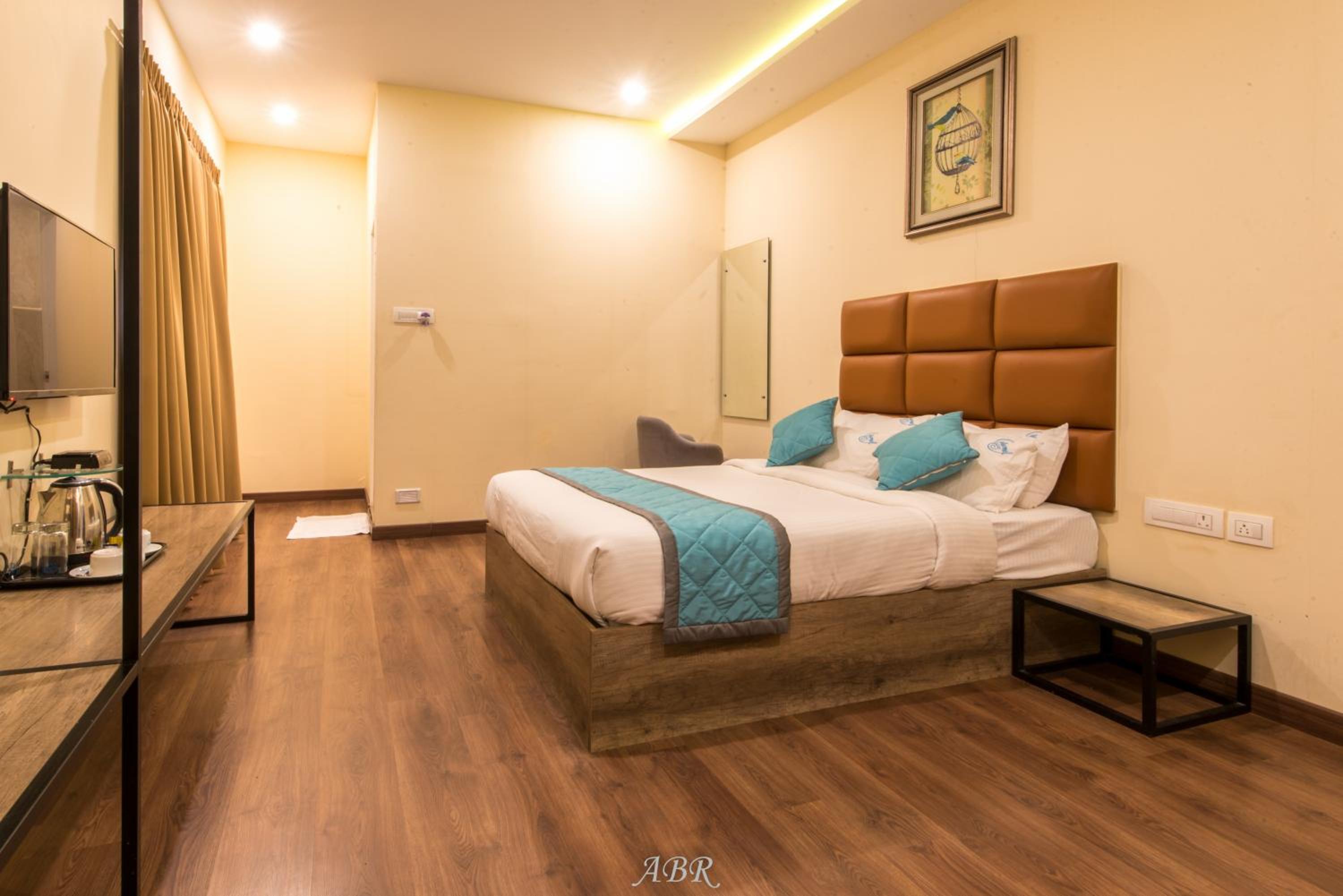 Deluxe Double Room - Photo 12