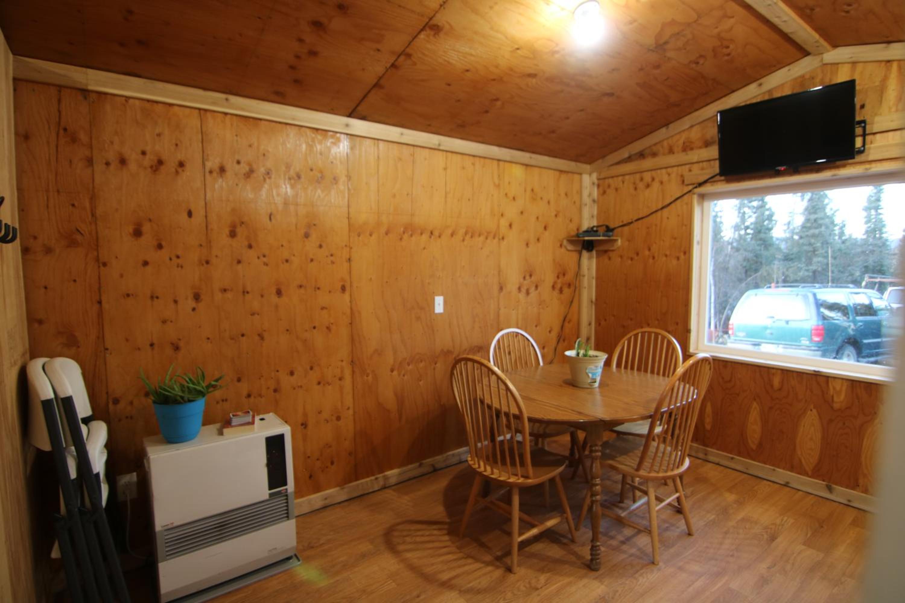 One-Bedroom House - Photo 5