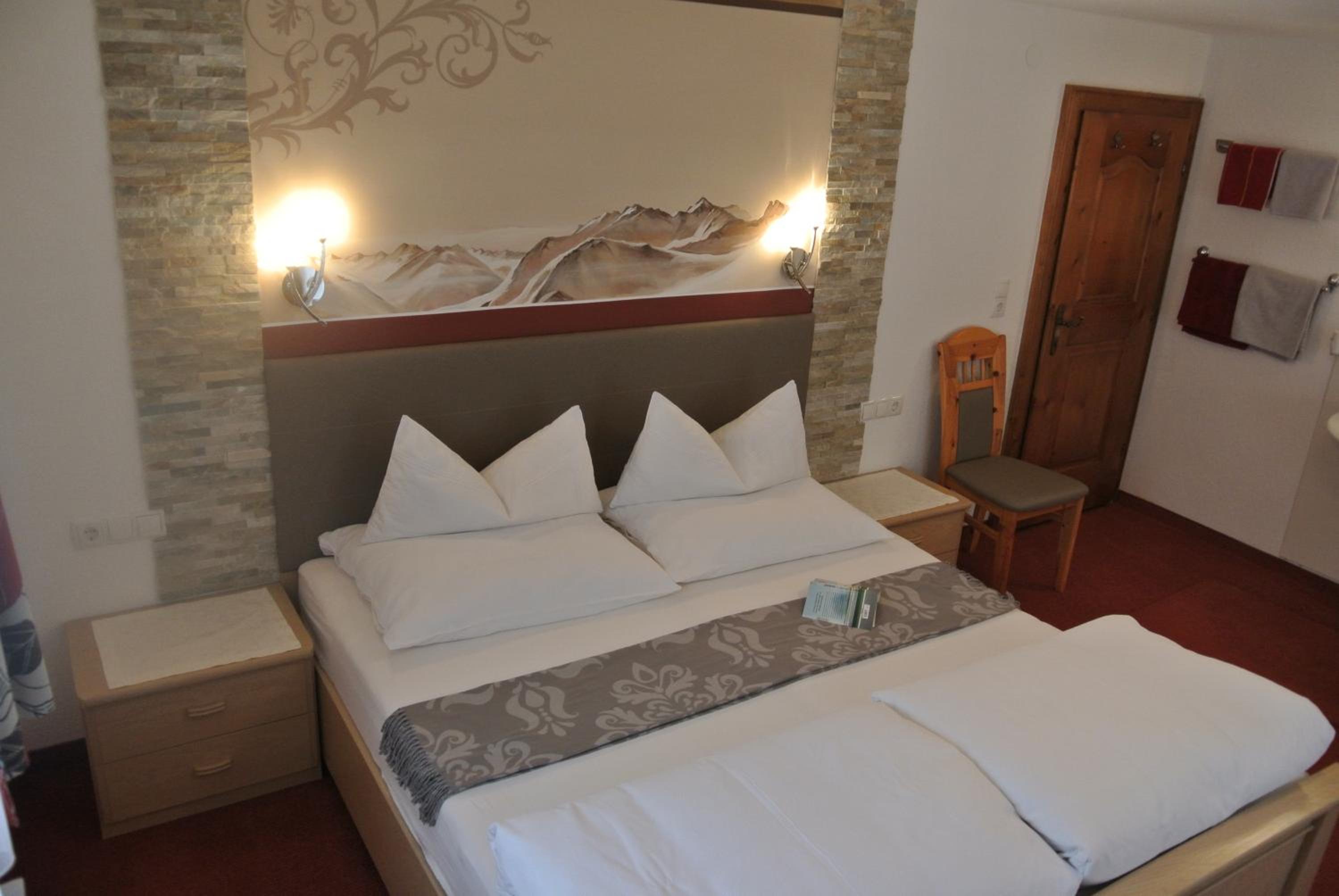 Two-Bedroom Apartment with Balcony photo 1