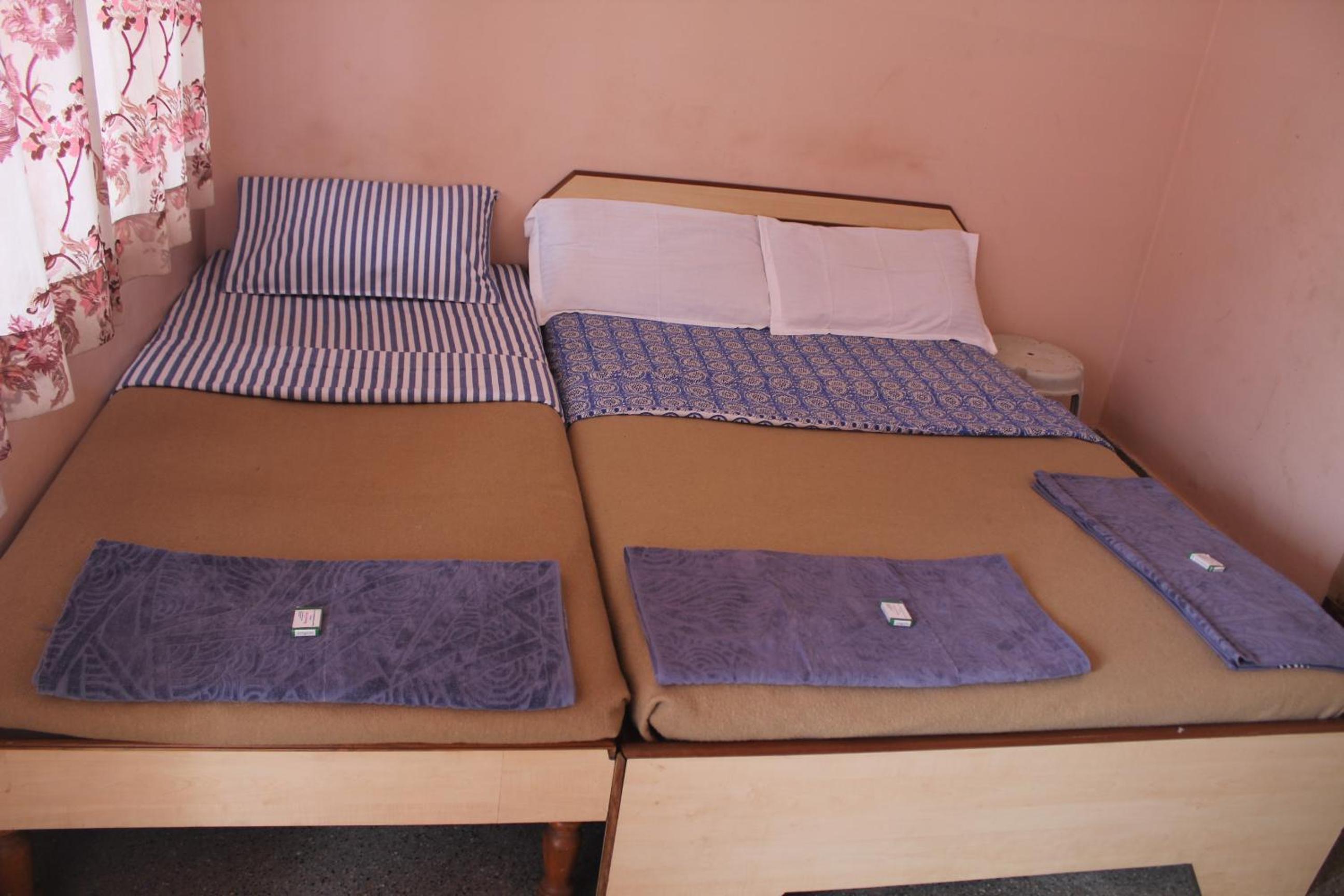 Basic Triple Room
