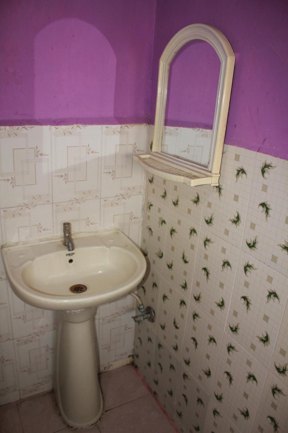 Basic Triple Room photo 2