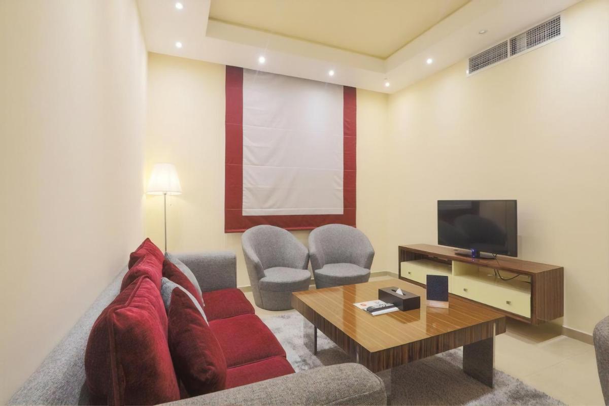 One-Bedroom Apartment photo 3