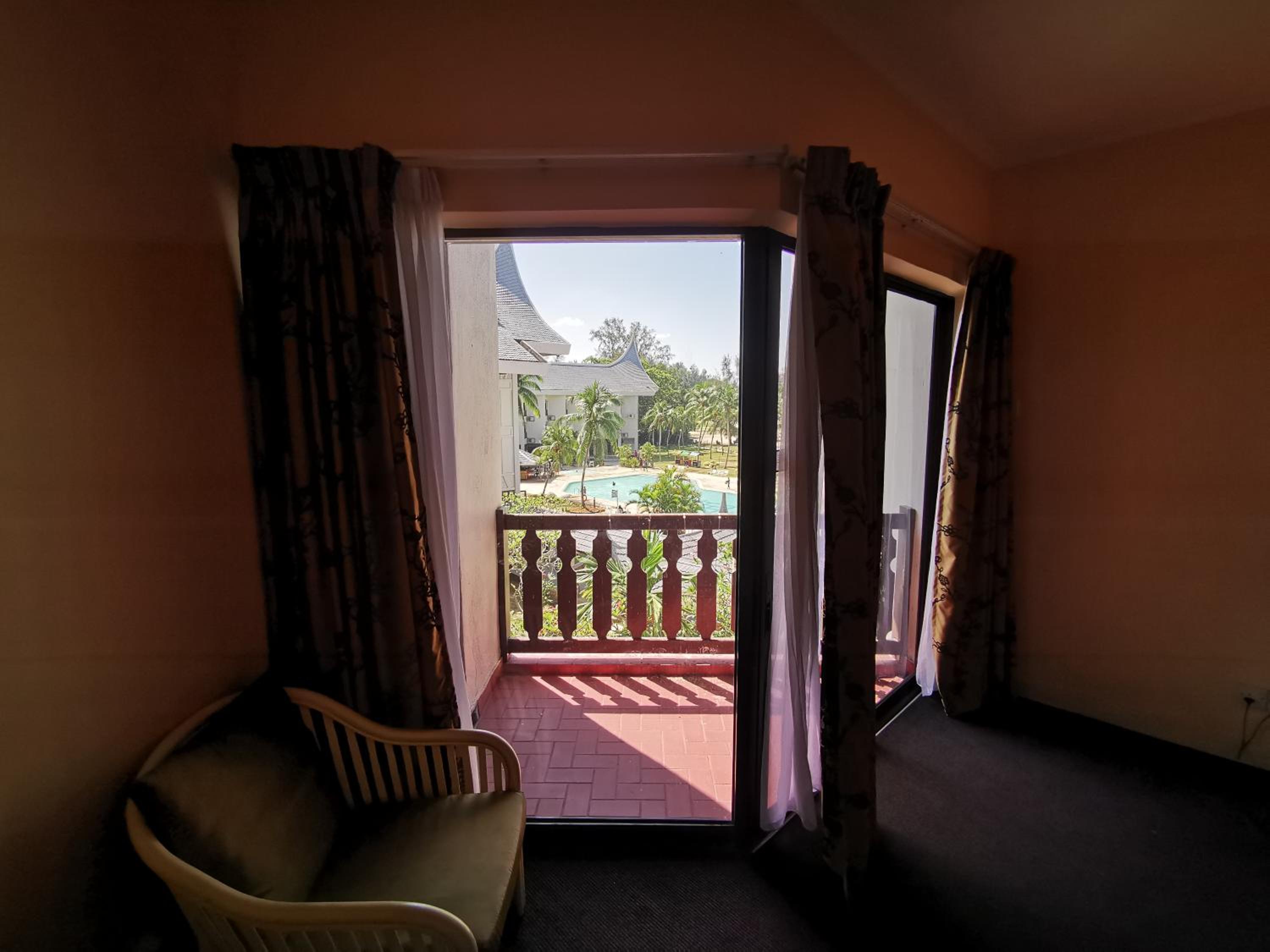 Standard Twin Seaview  photo 2