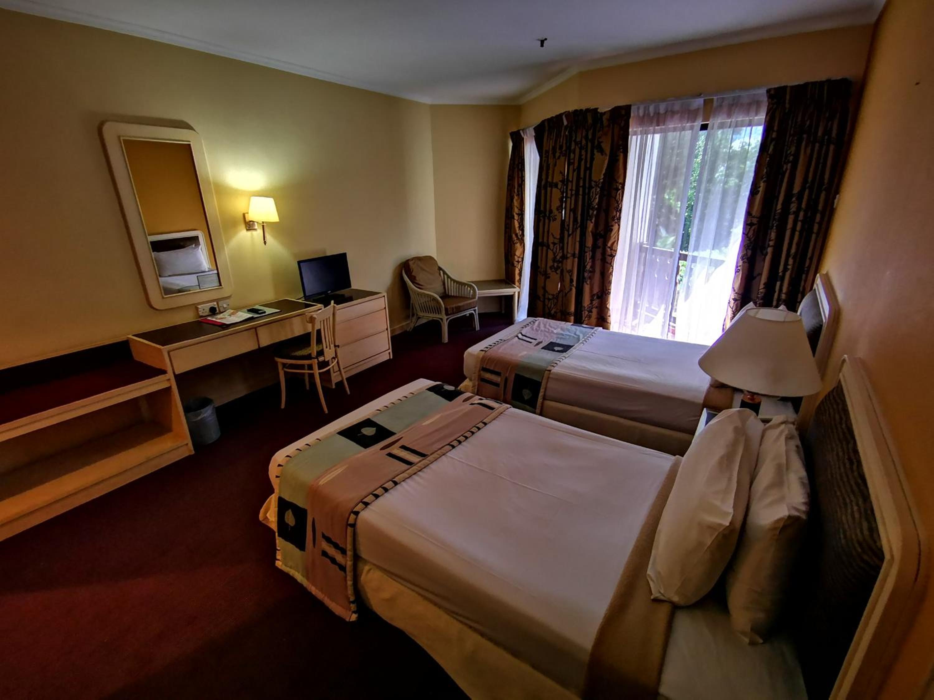 Standard Twin Room photo 3