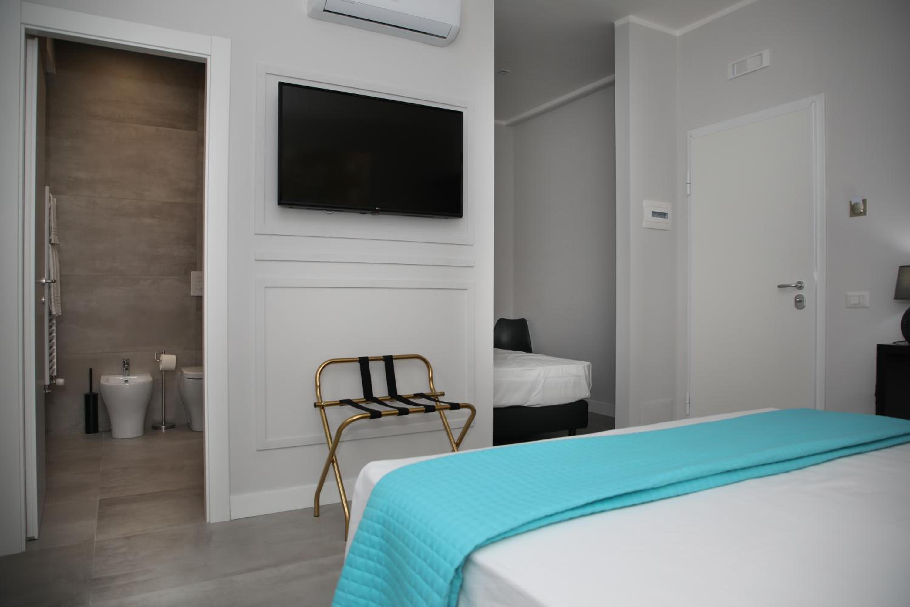Luxury Triple Room photo 2