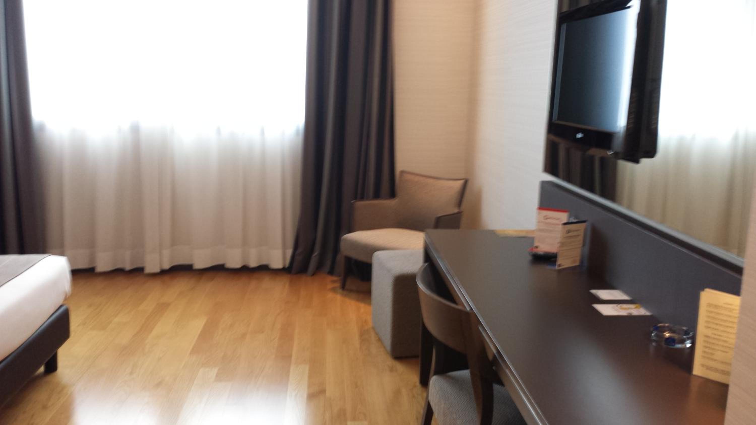 Deluxe Queen Room - Photo 3