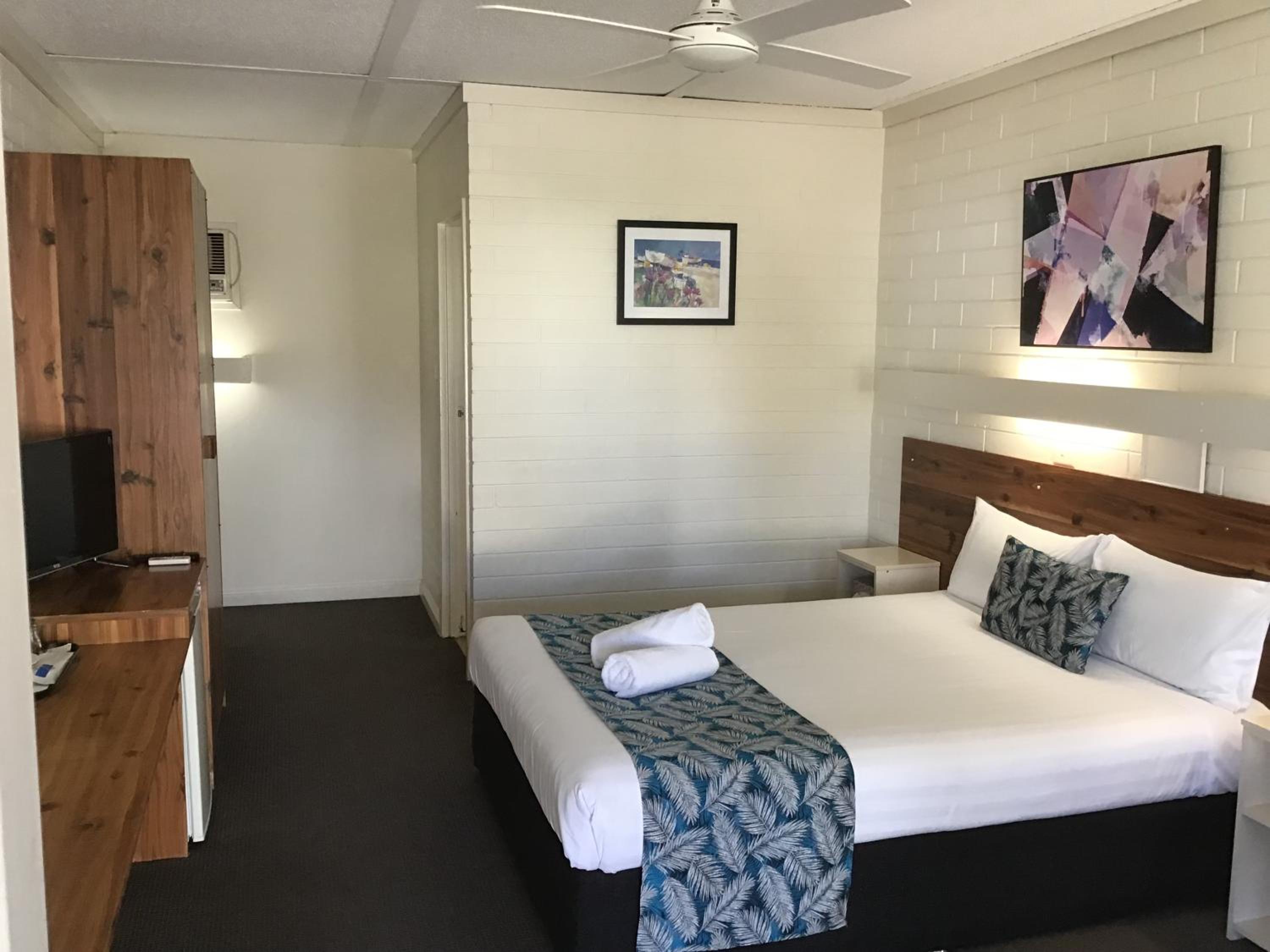 Queen Room - Photo 1