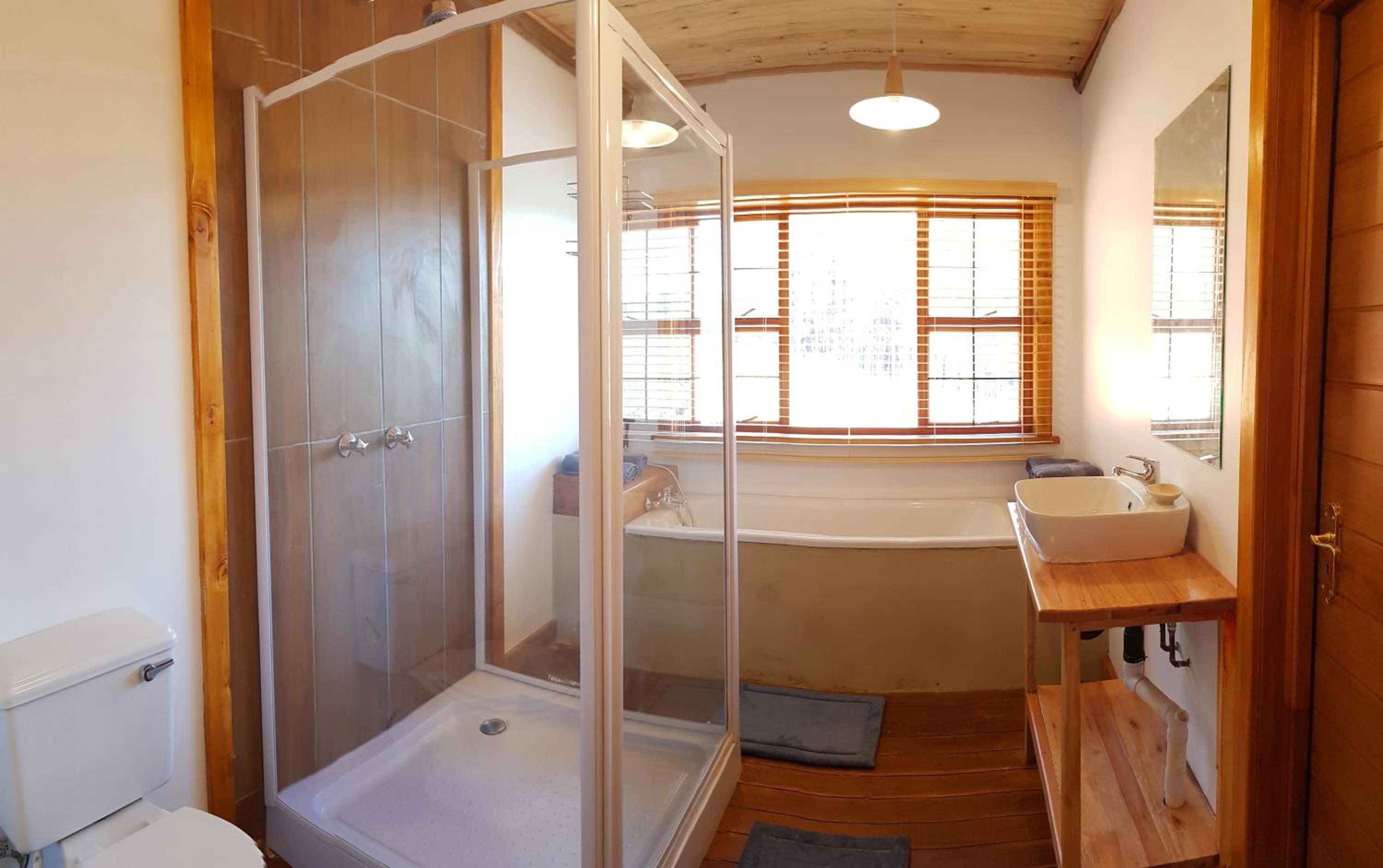 Four Bedroom Cabin - Photo 16
