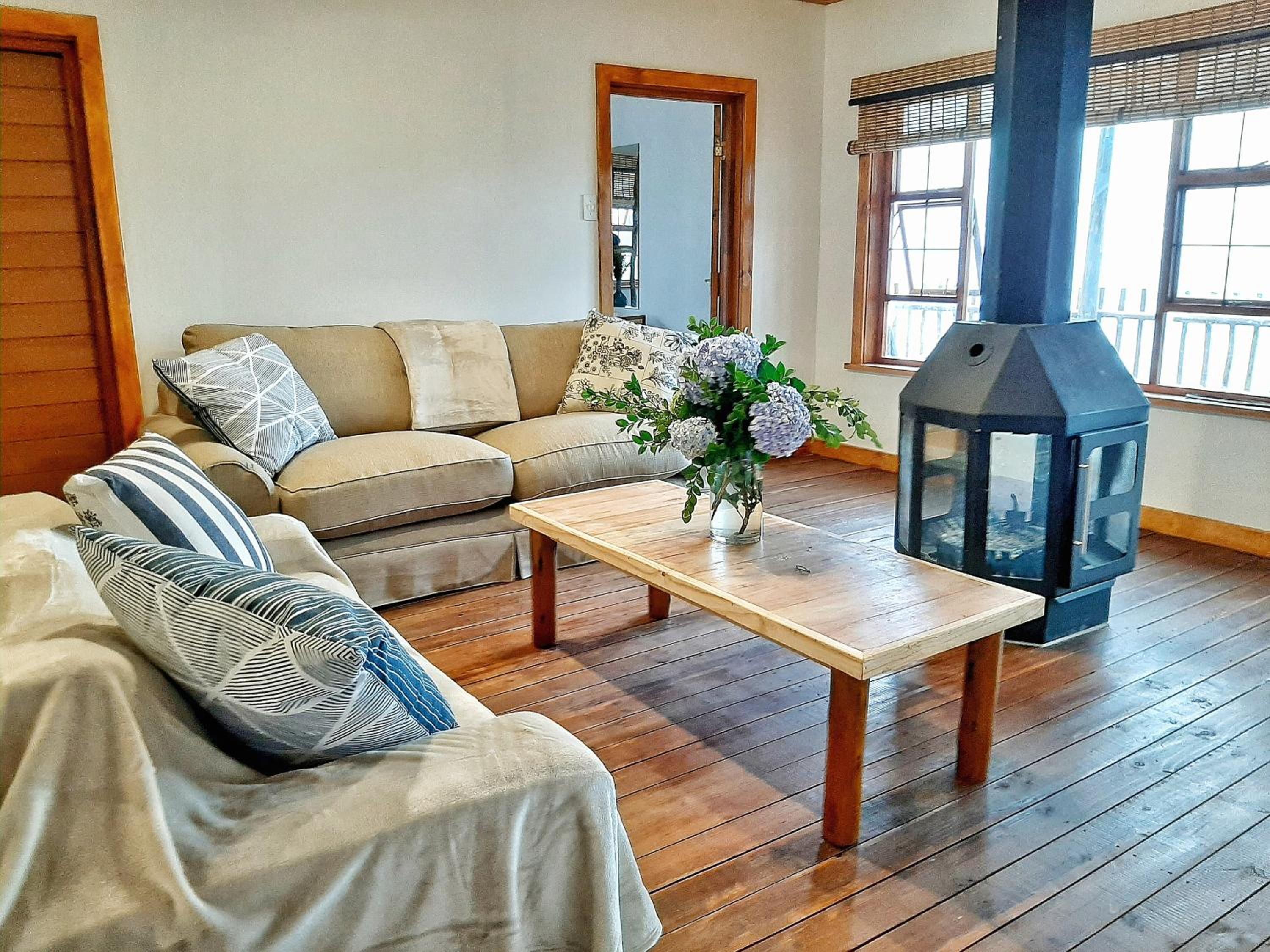 Four Bedroom Cabin - Photo 7