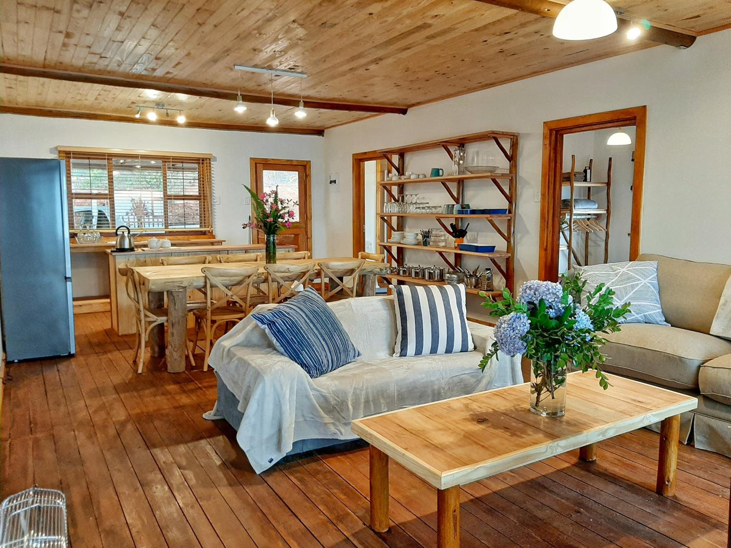 Four Bedroom Cabin - Photo 8