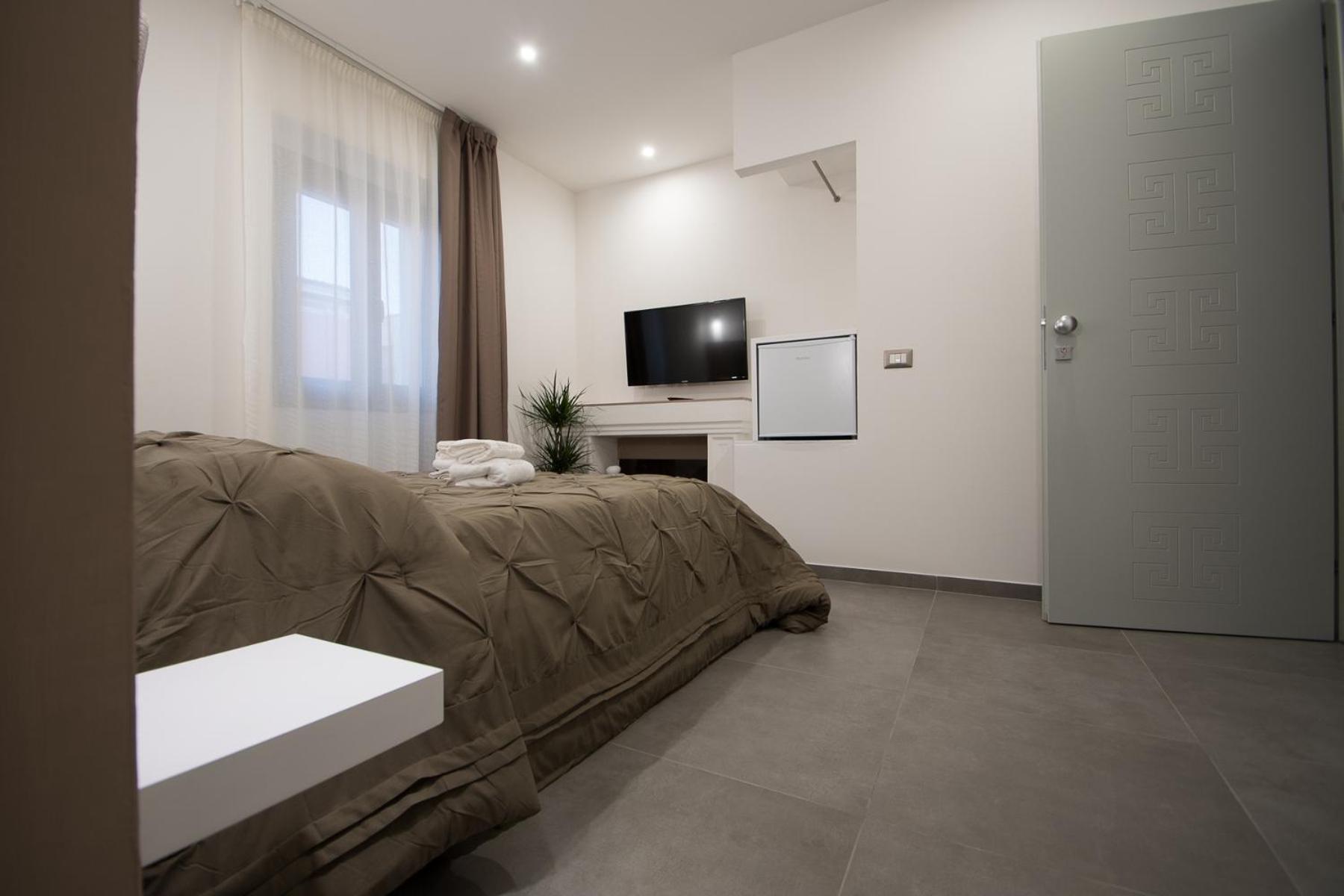 Standard Double Room - Photo 1