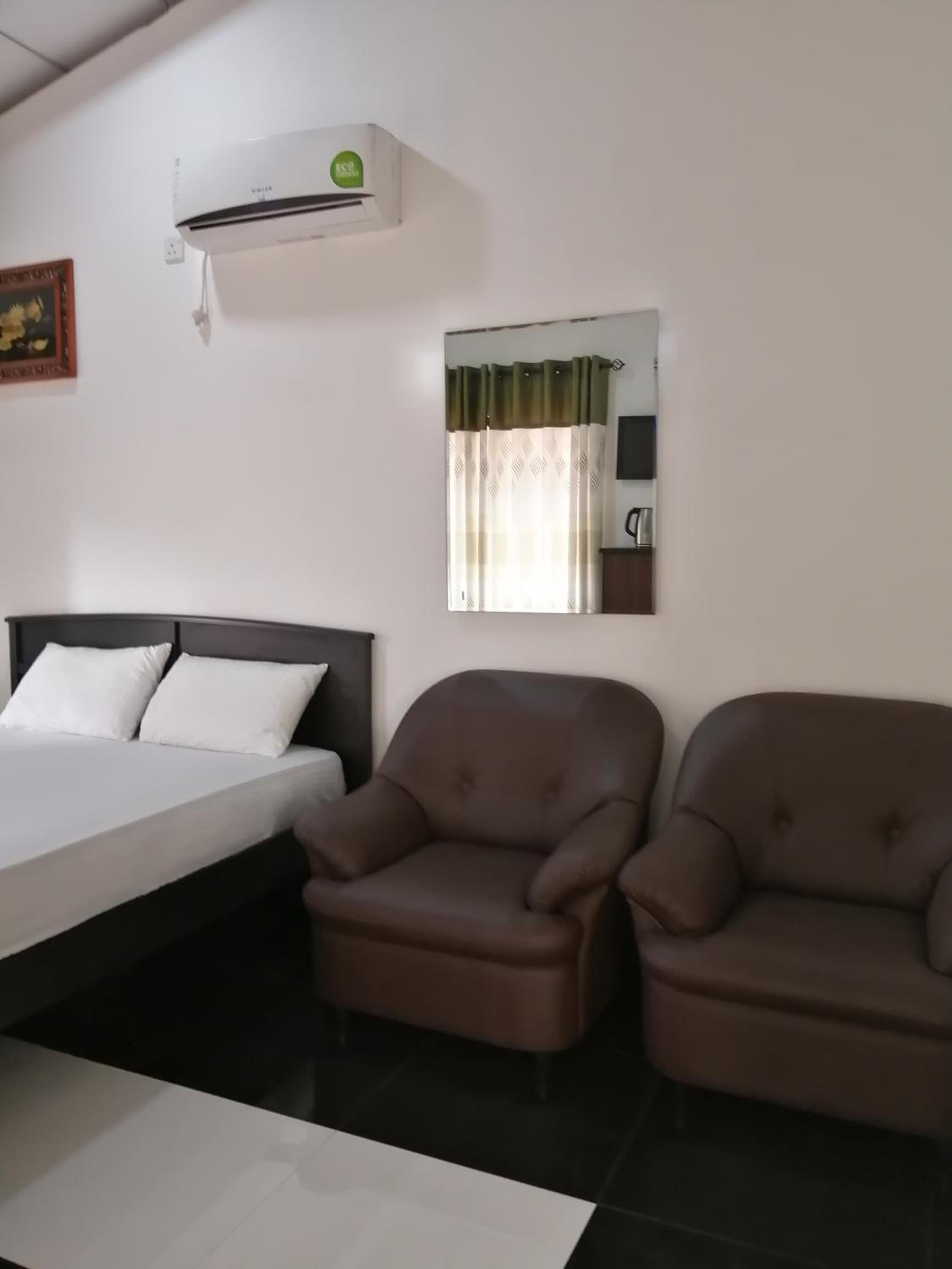 Deluxe Triple Room photo 3