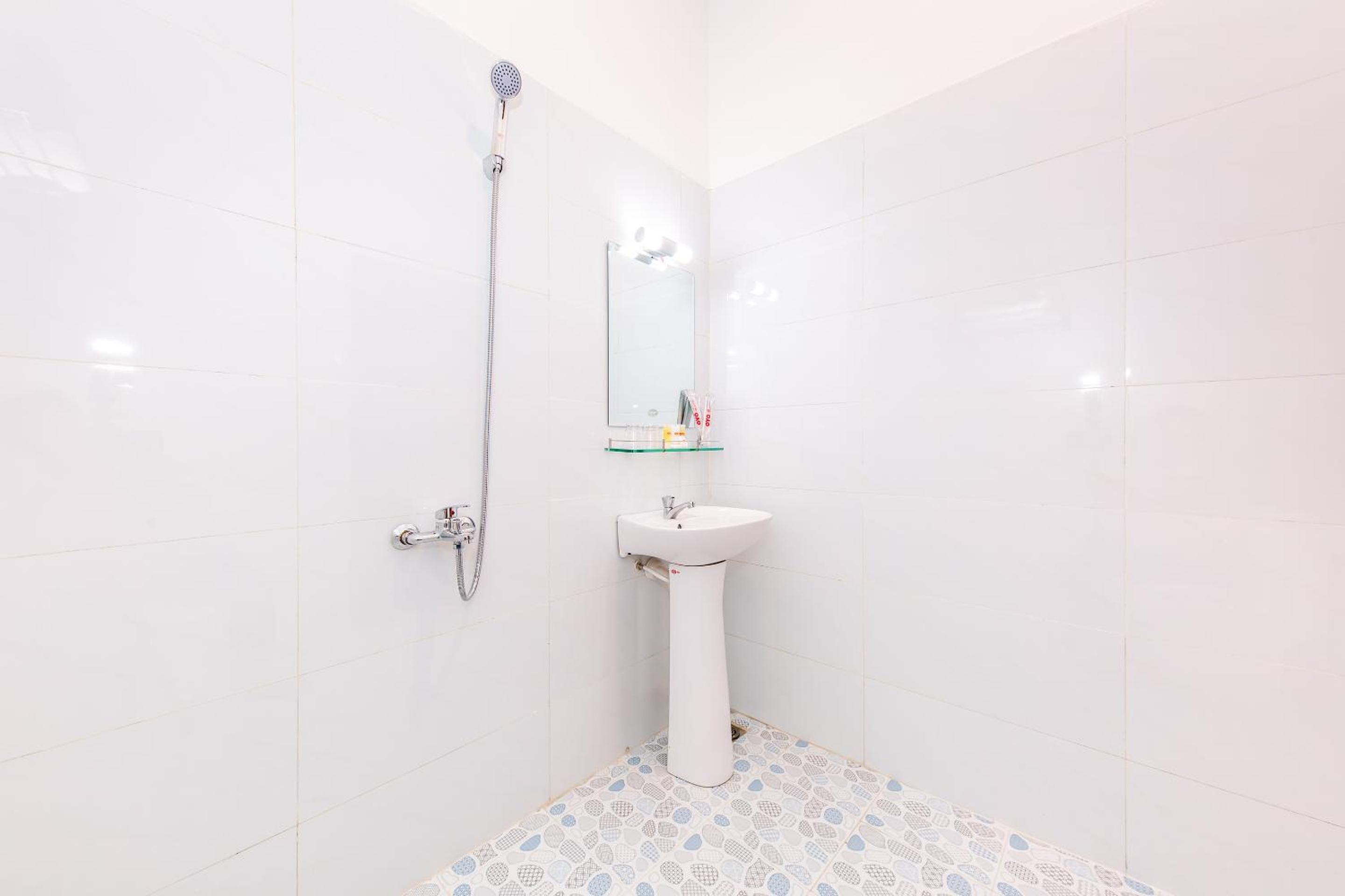 Deluxe Triple Room - Photo 10