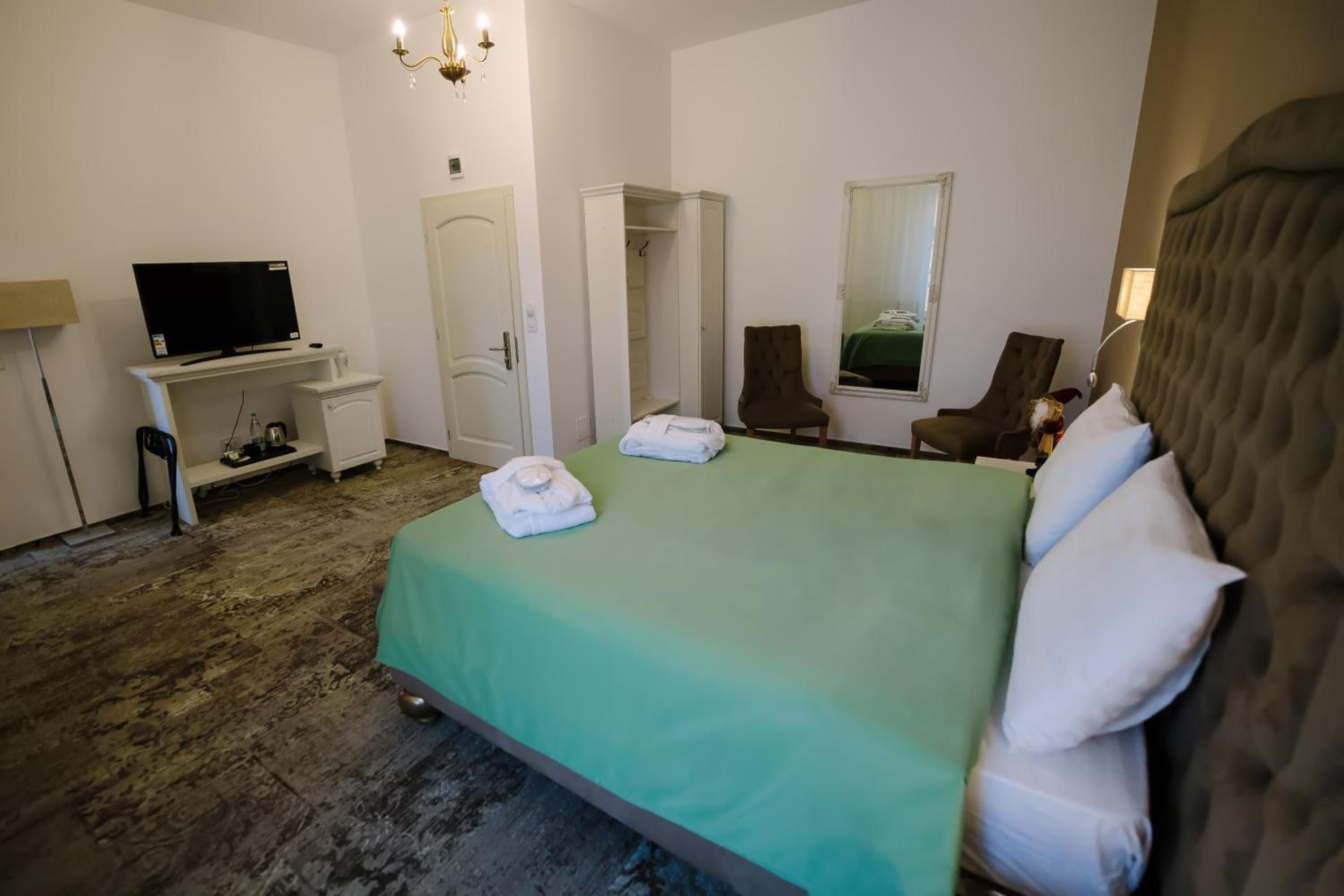 Superior Double Room - Photo 7