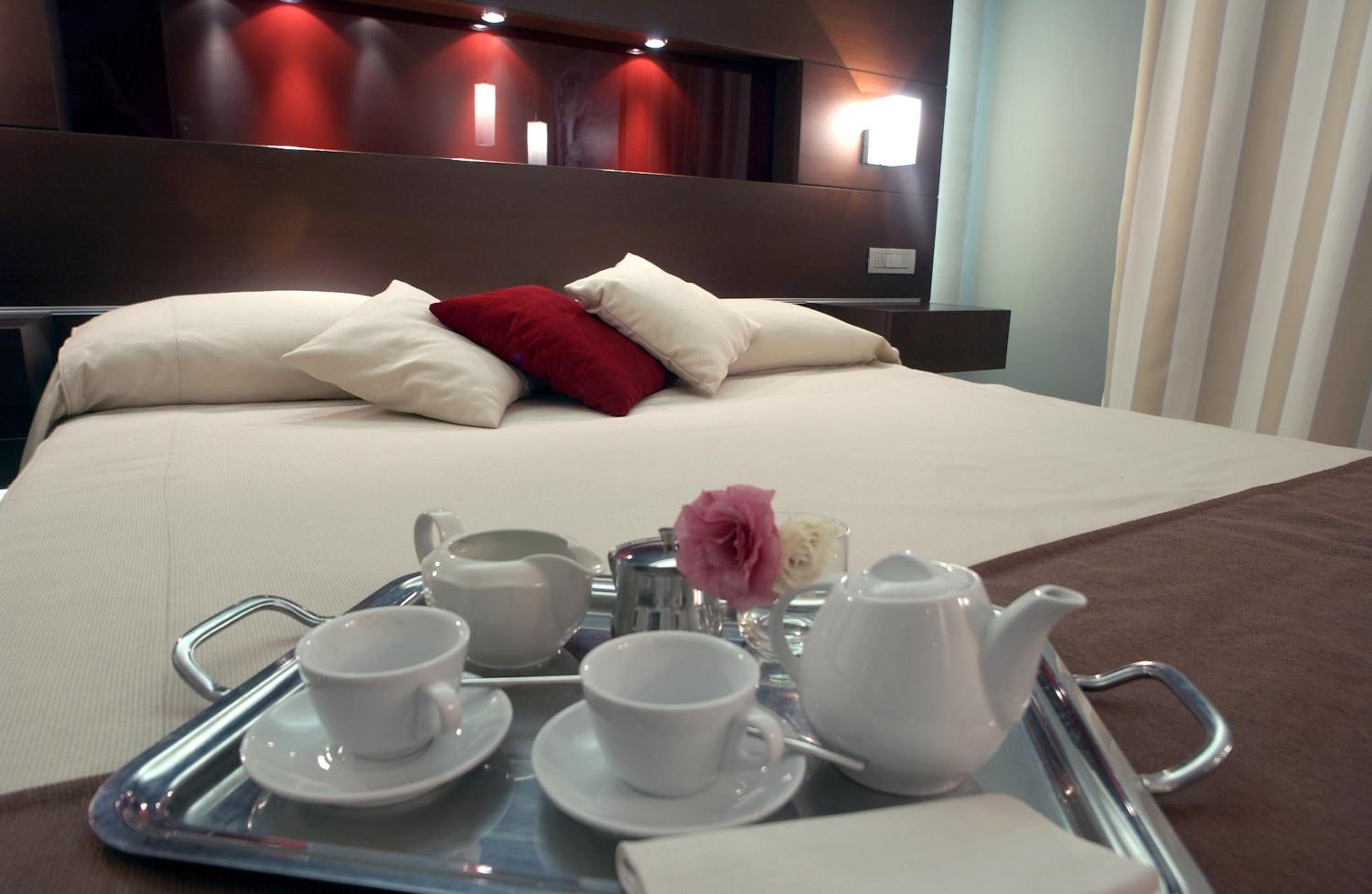 Double Room (1 Adult) - Photo 4