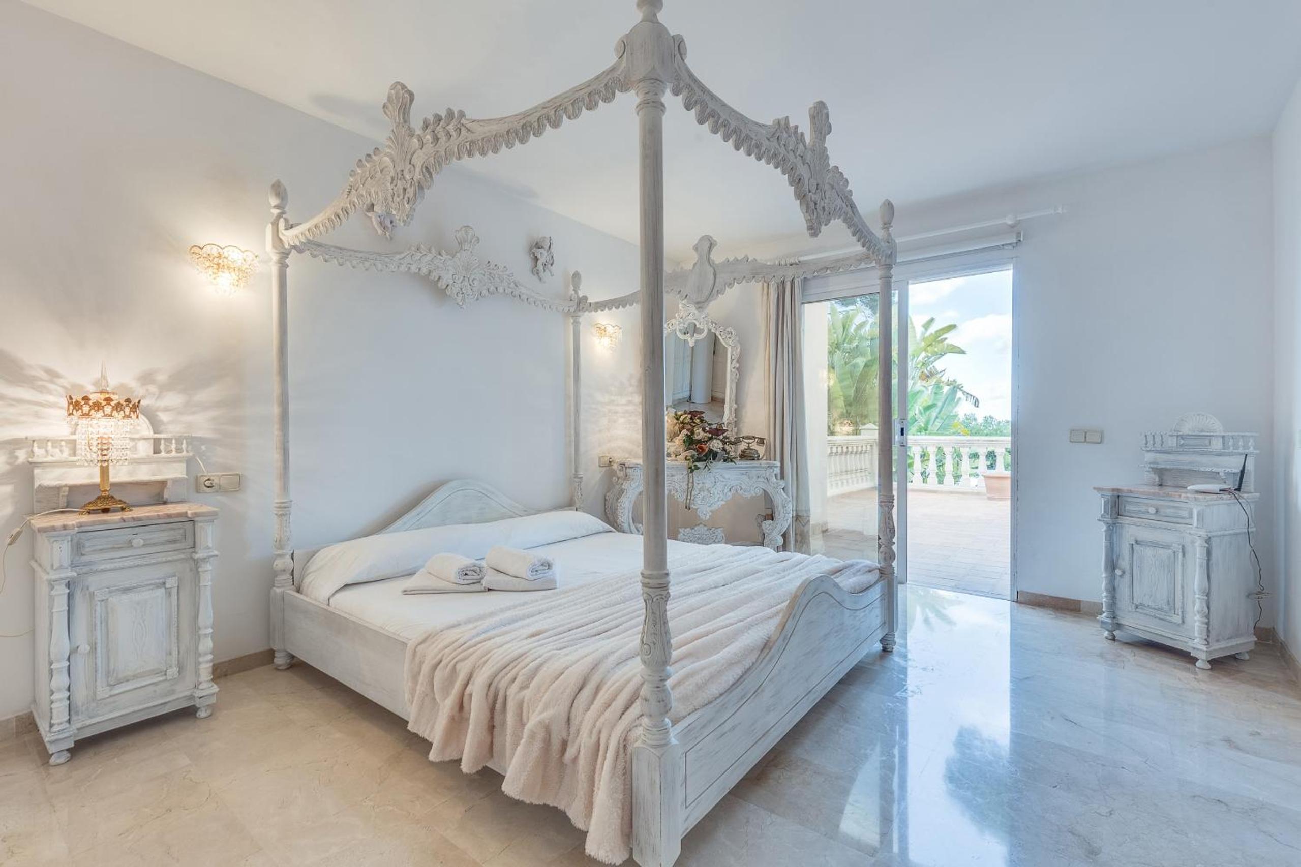 Villa de Cuatro Habitaciones