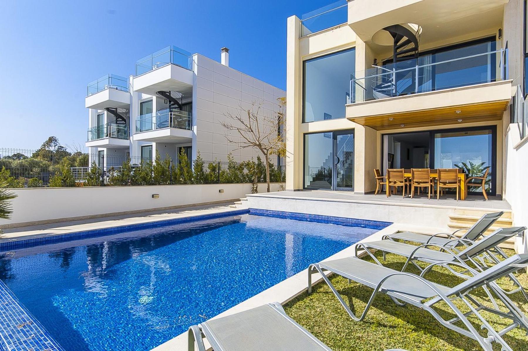 Villa with Sea View photo 2