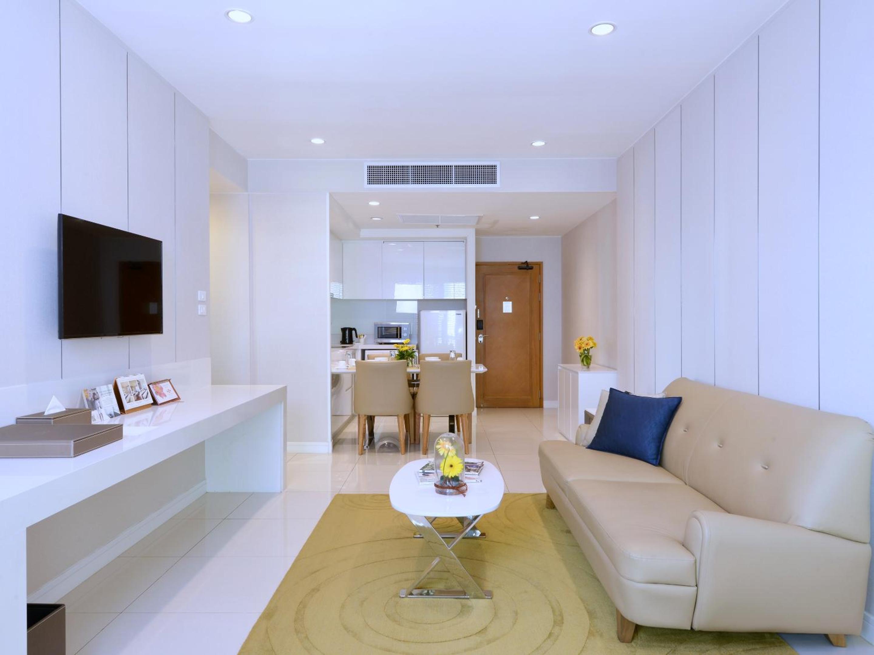 Two-Bedroom Balcony Suite