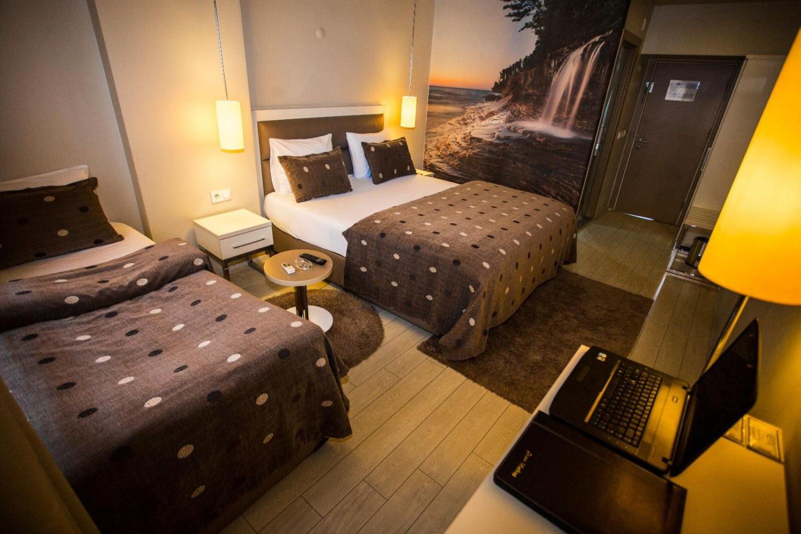Large Twin Room