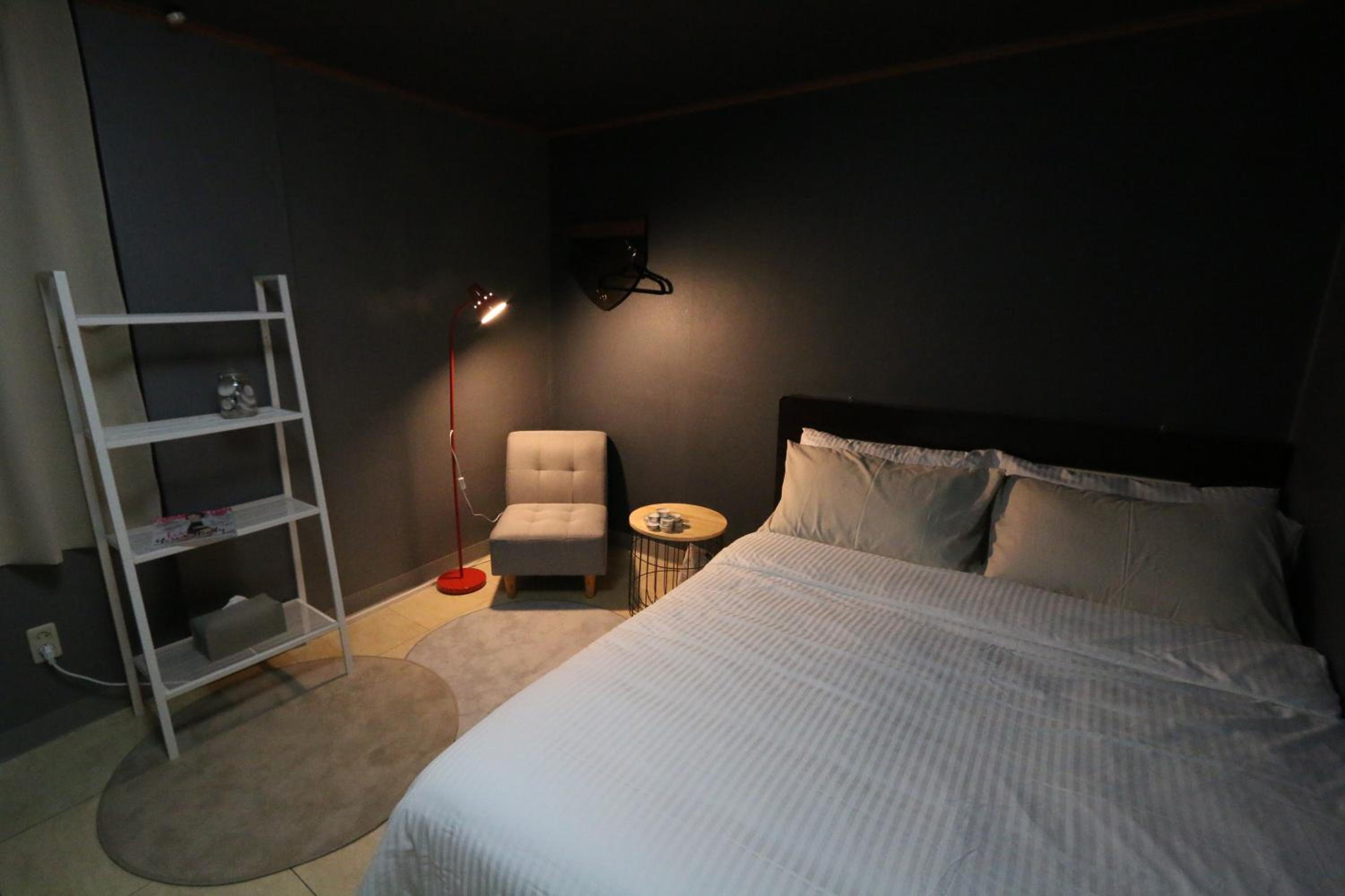 Standard Double Room - Photo 6