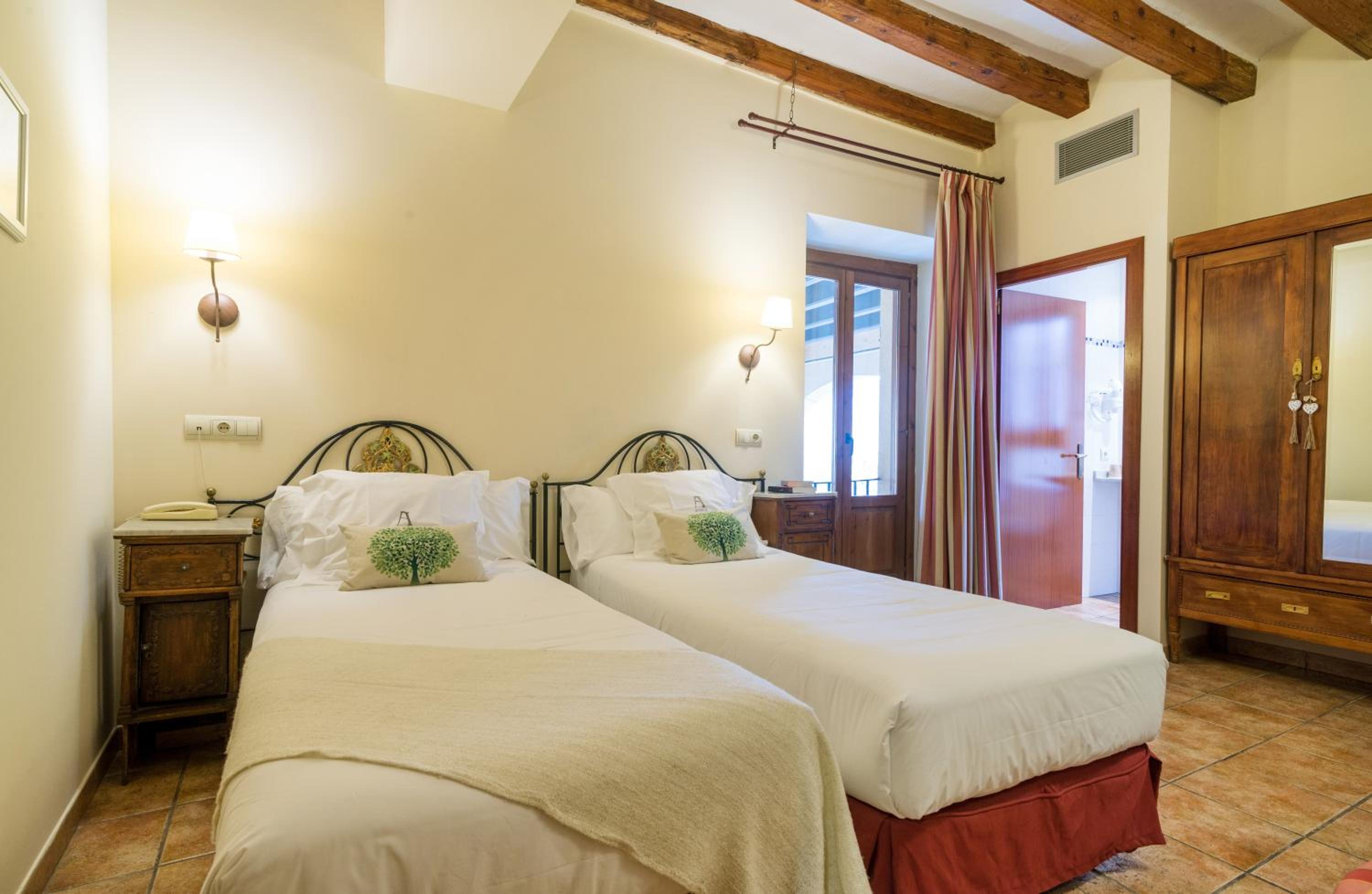 Habitación Doble o con Dos Camas