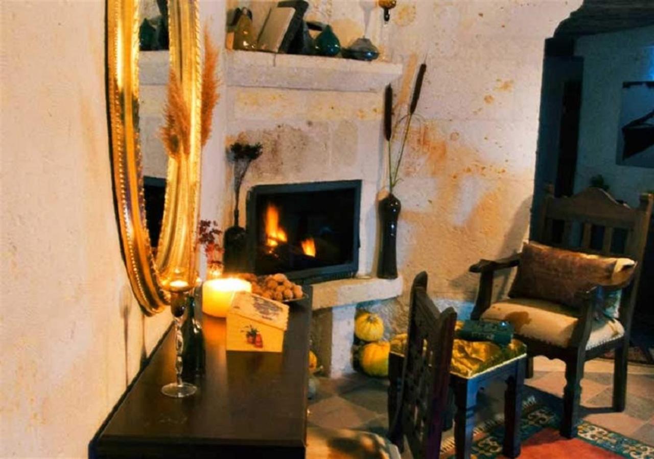 Deluxe Cave Room photo 3