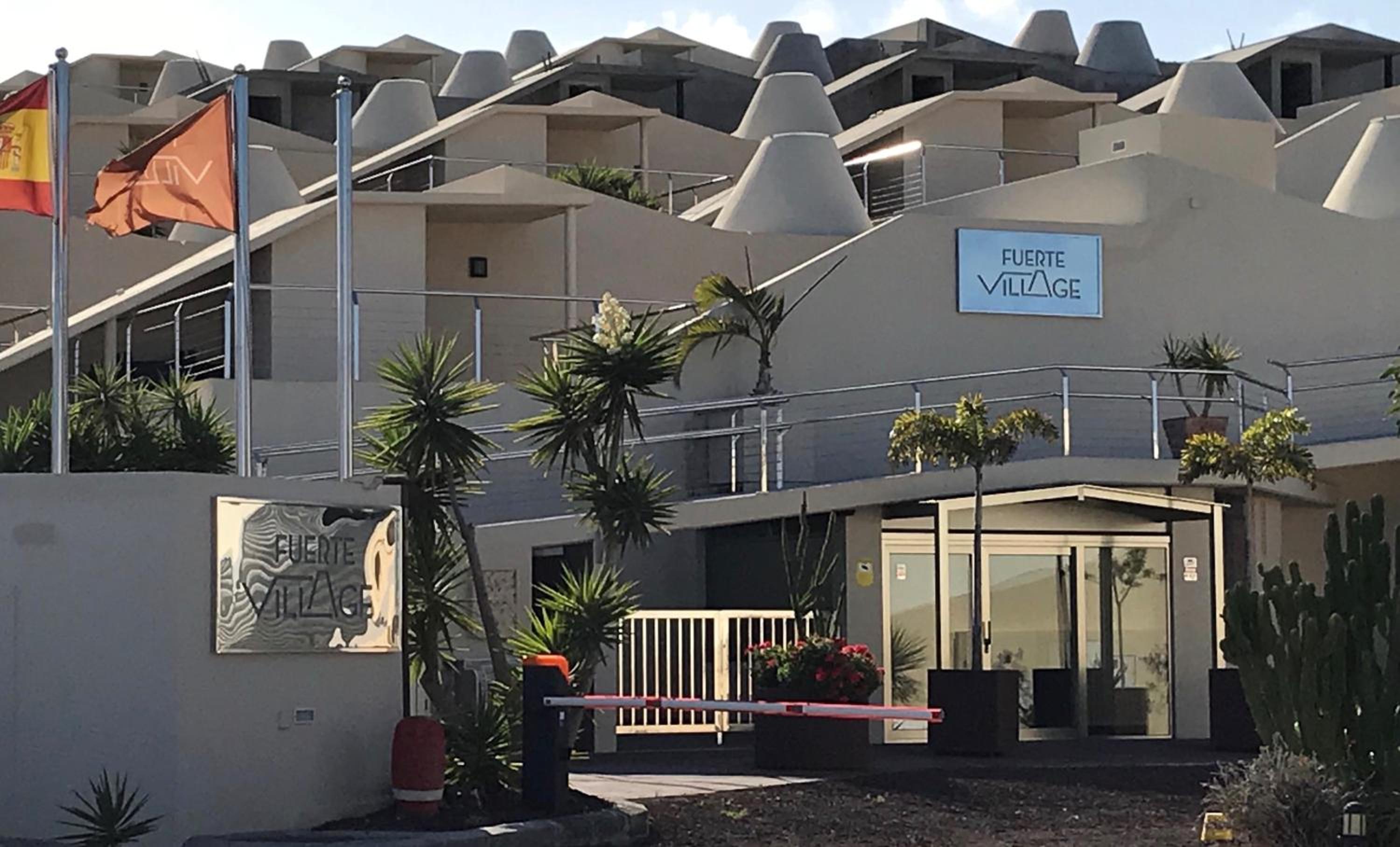 Deluxe Two-Bedroom Villa with Sea view photo 2