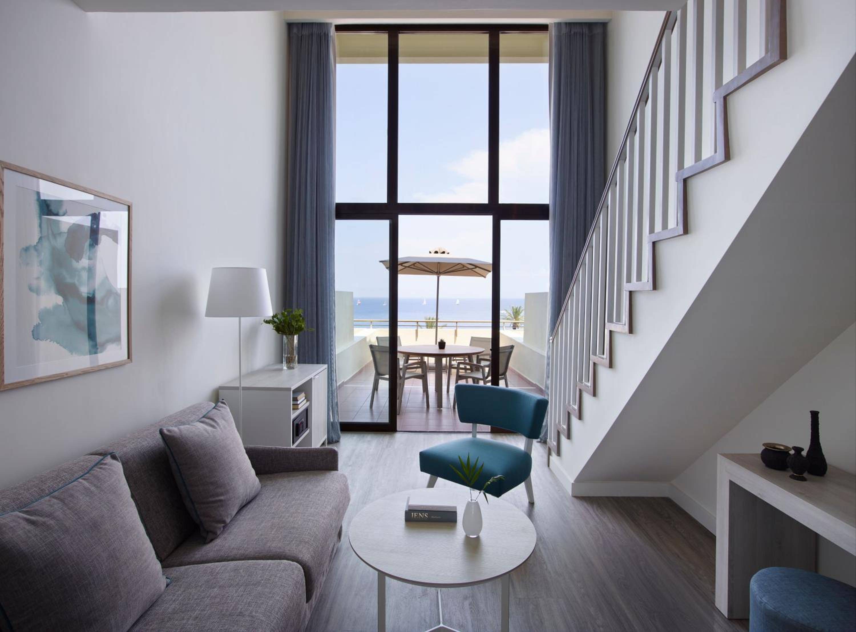 Duplex Suite with Sea View thumbnail 5