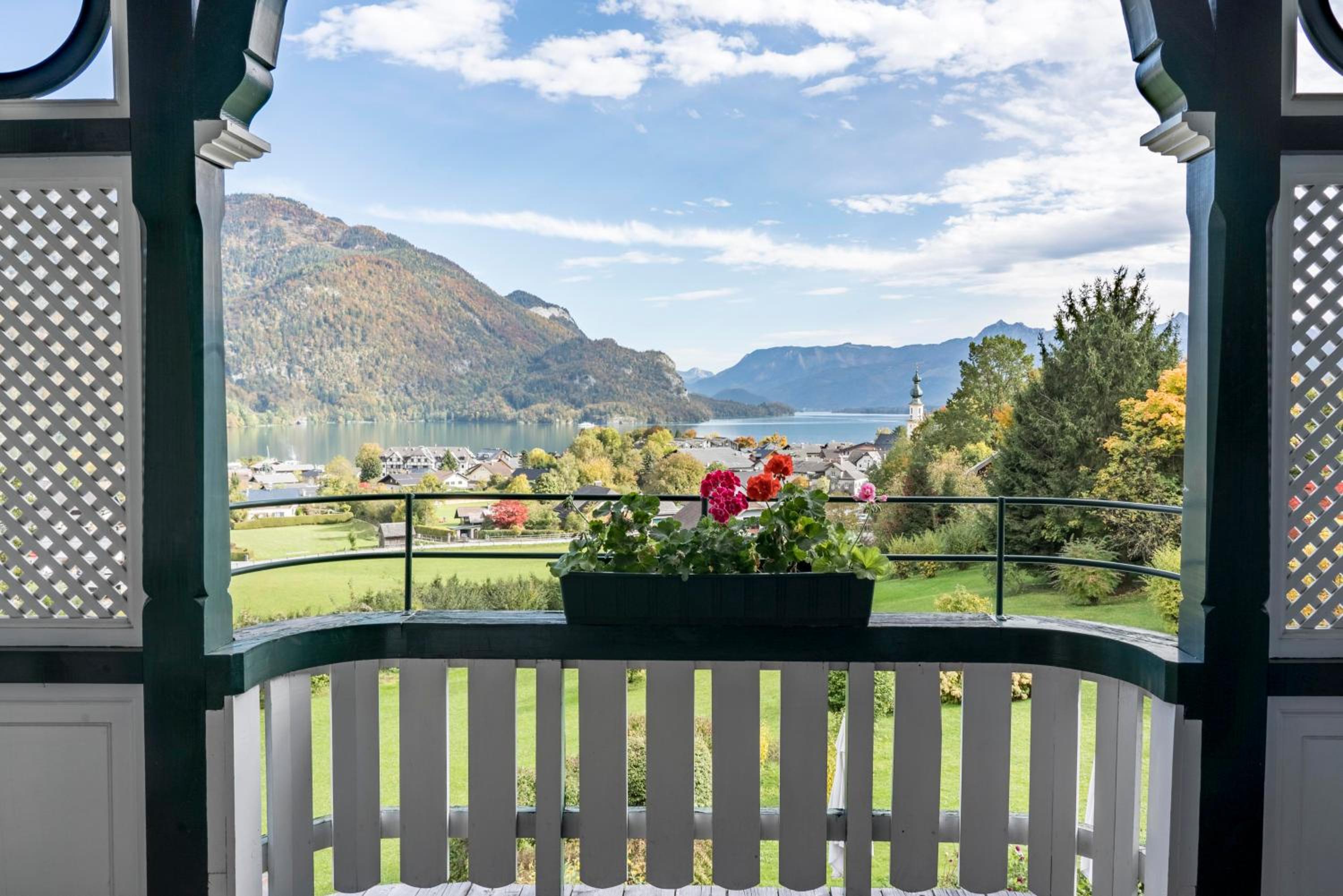 Standard Double Room with Lake View photo 3
