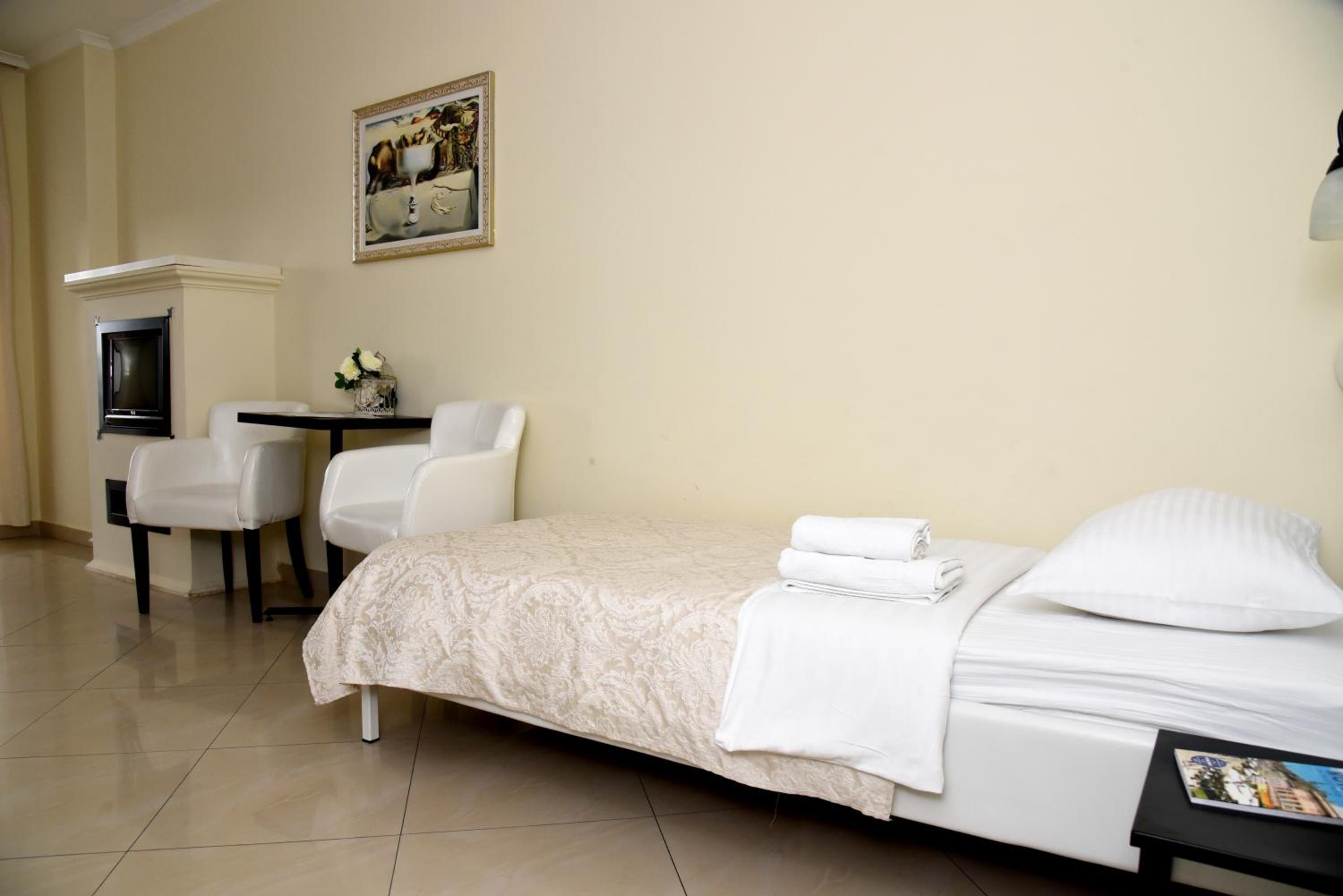 Triple Room - Photo 5
