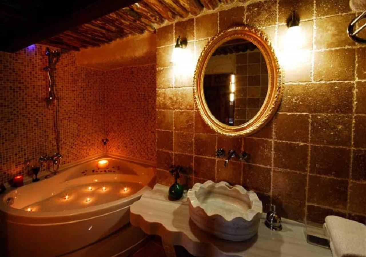Double or Twin Room with Terrace photo 2
