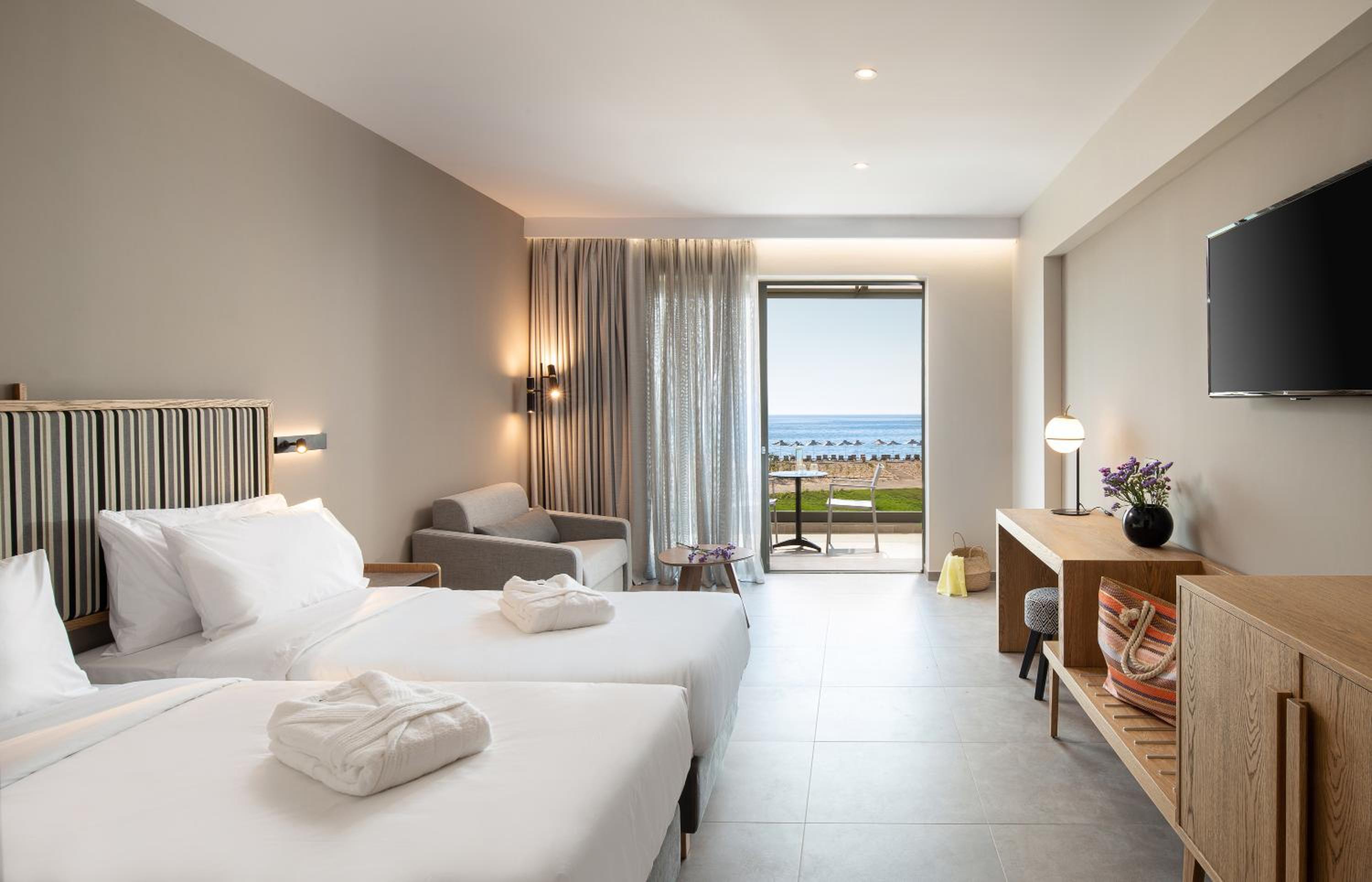 Superior Double or Twin Room Sea Front (2 Adults + 1 Child)