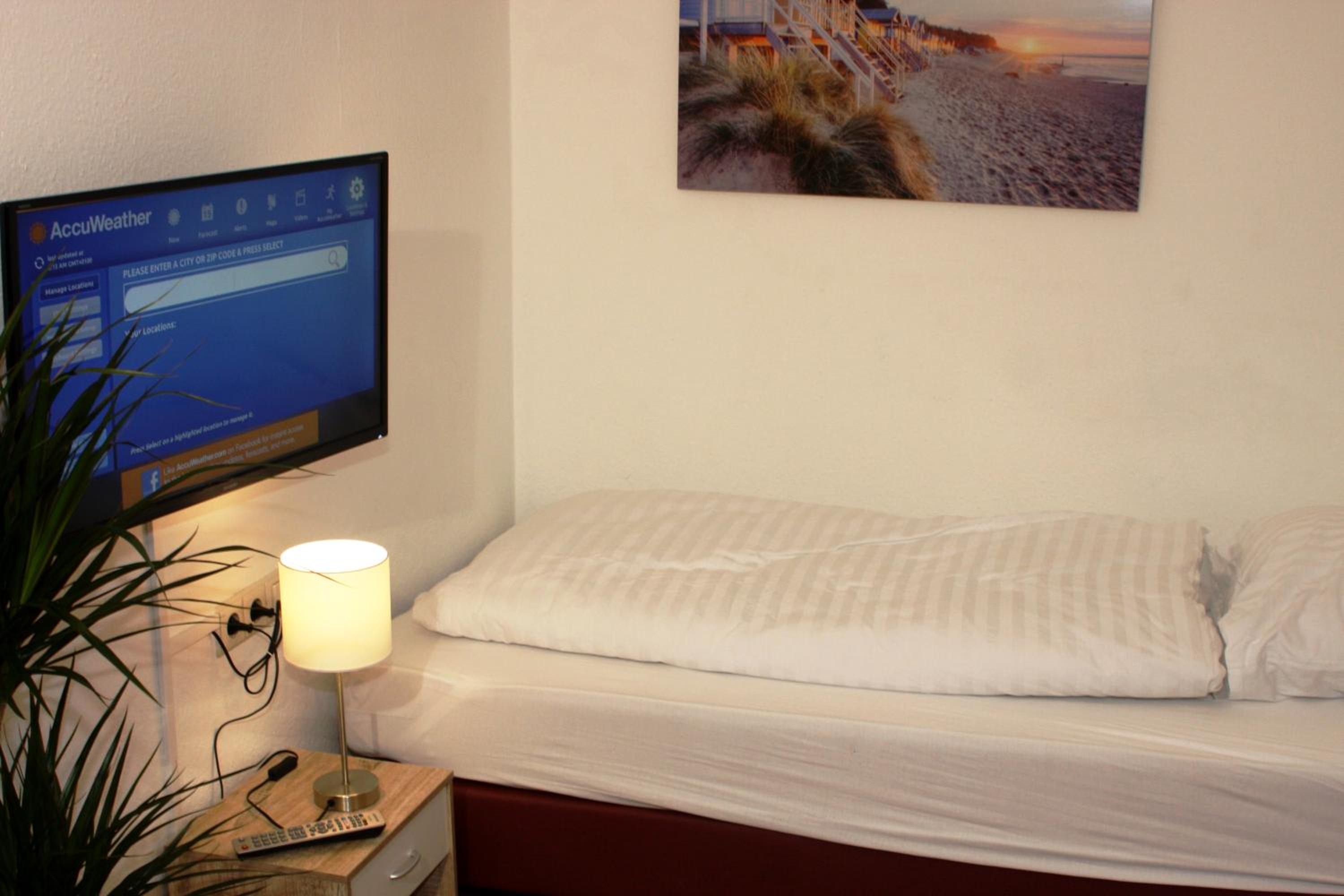 Two-Bedroom Apartment - Photo 5