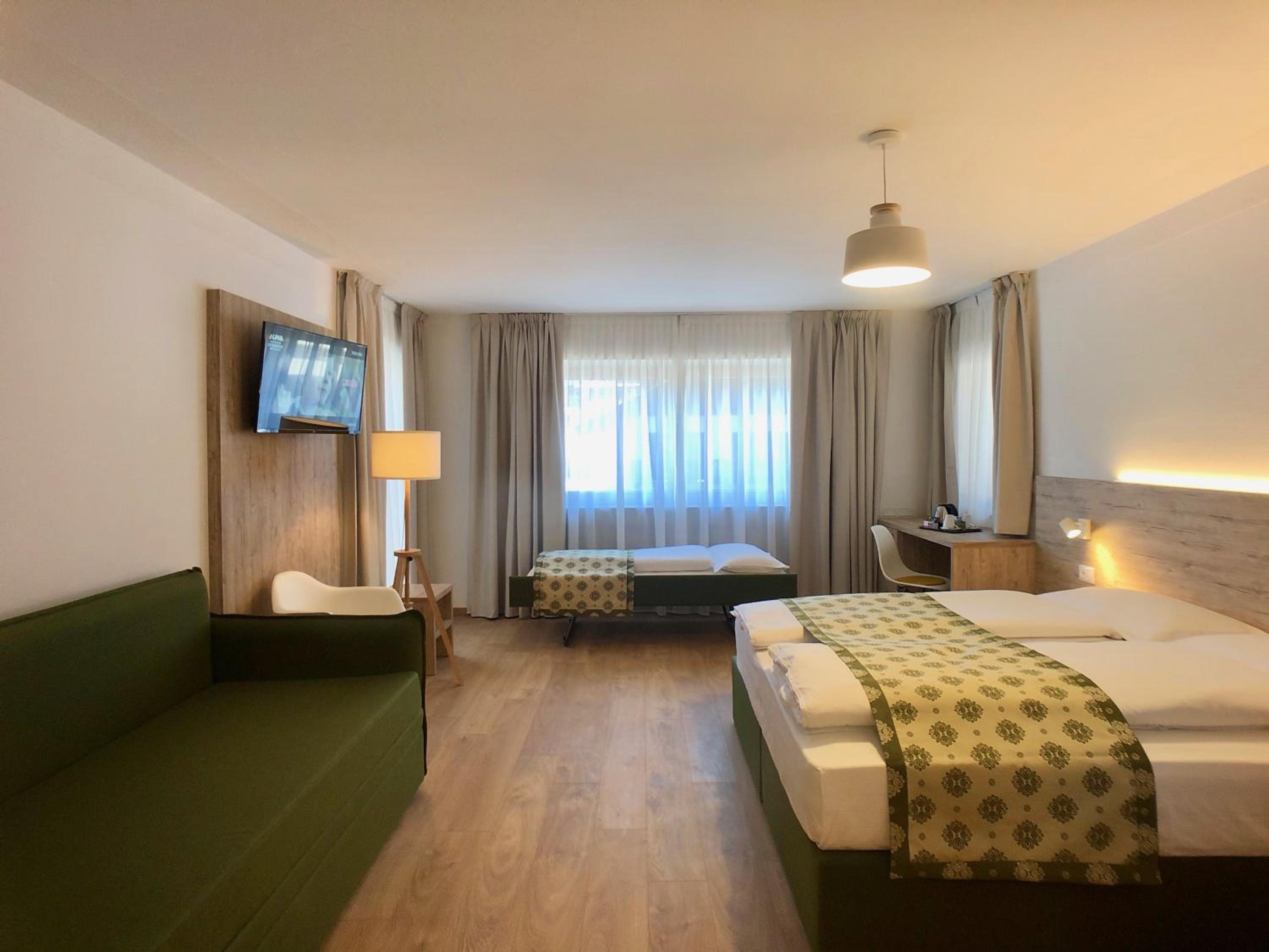 Deluxe Family Room with Spa Access - Photo 1