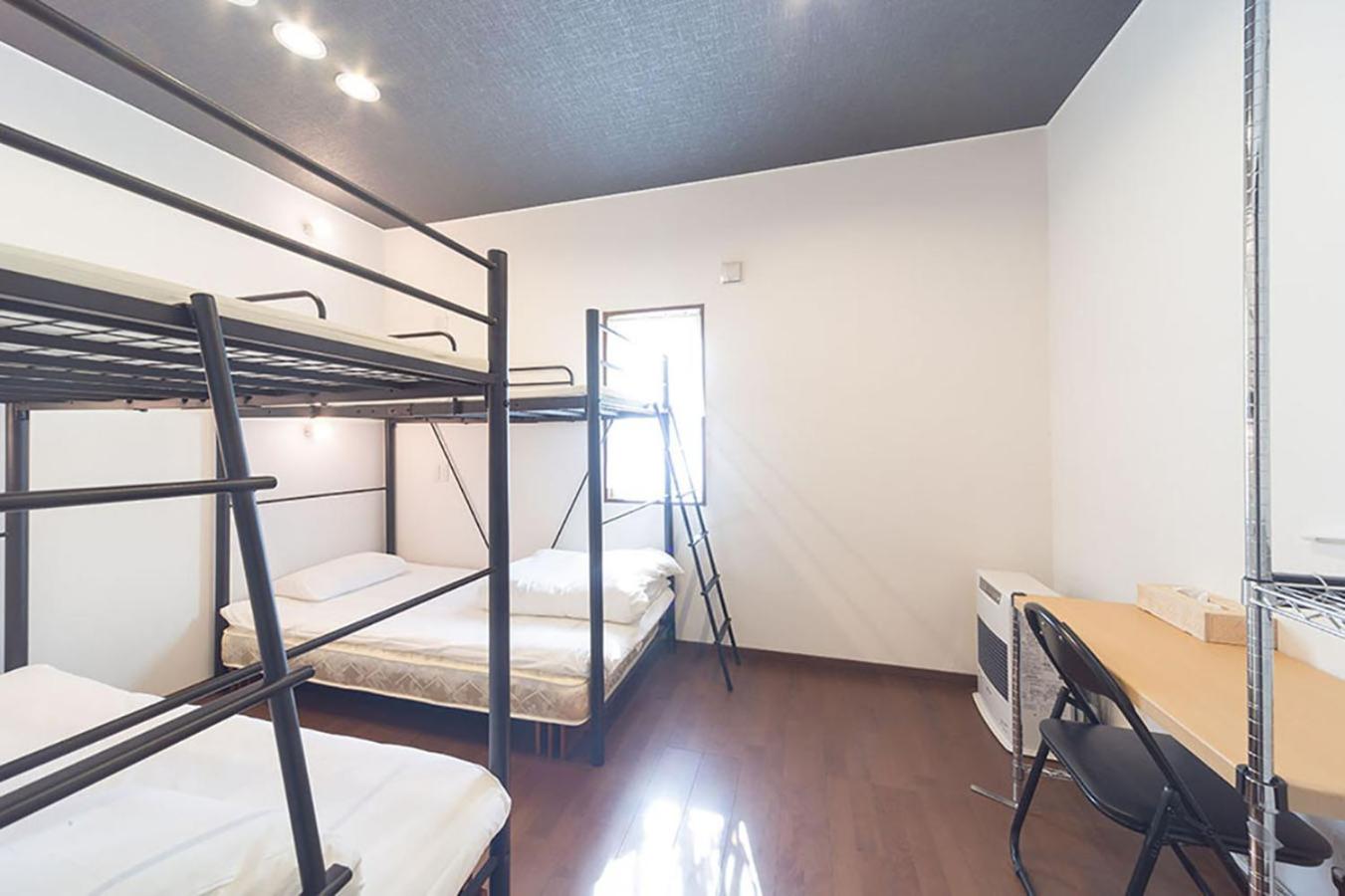 Economy Quadruple Room photo 1