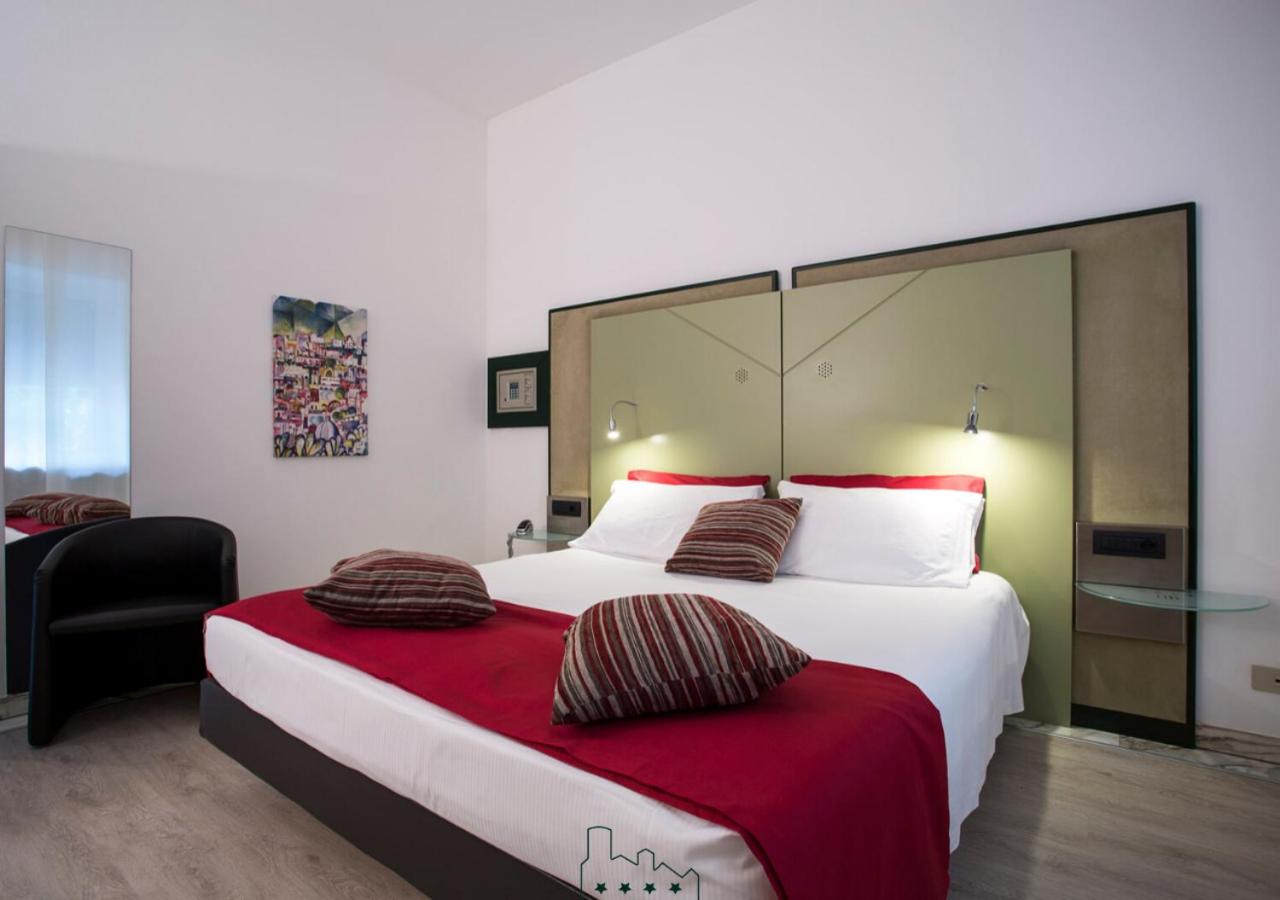 Standard Double Room - Photo 2