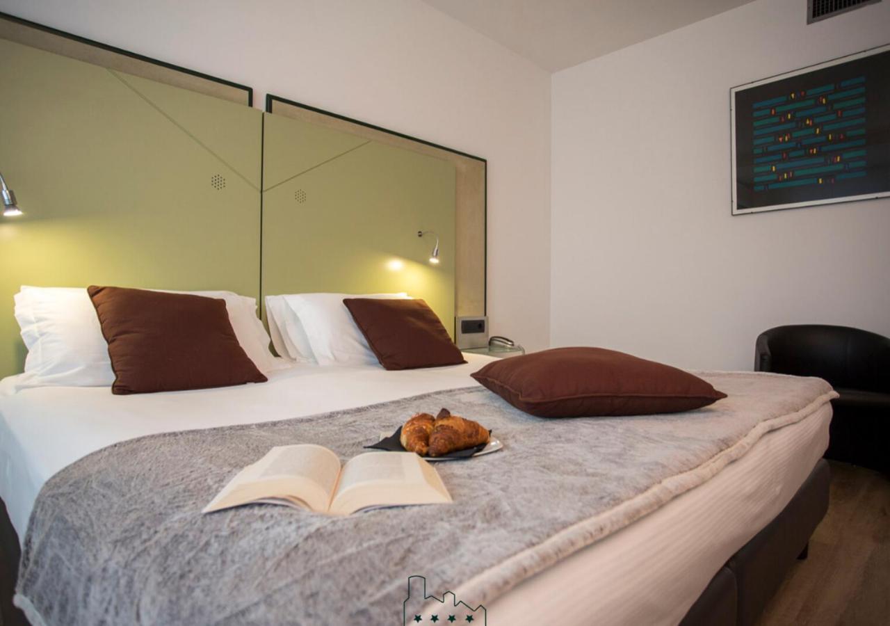 Standard Double Room - Photo 6
