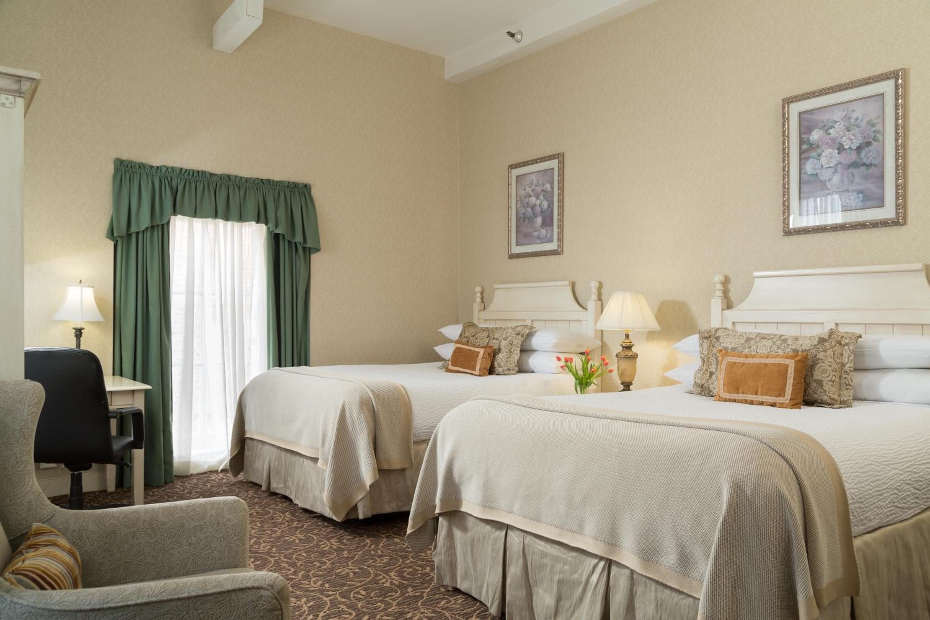 Standard Double Room - Photo 3